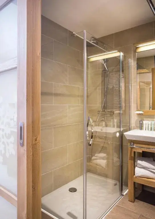 Superior Double Room in Hôtel Saint Charles Val Cenis Superior Double Room in Hôtel Saint Charles Val Cenis