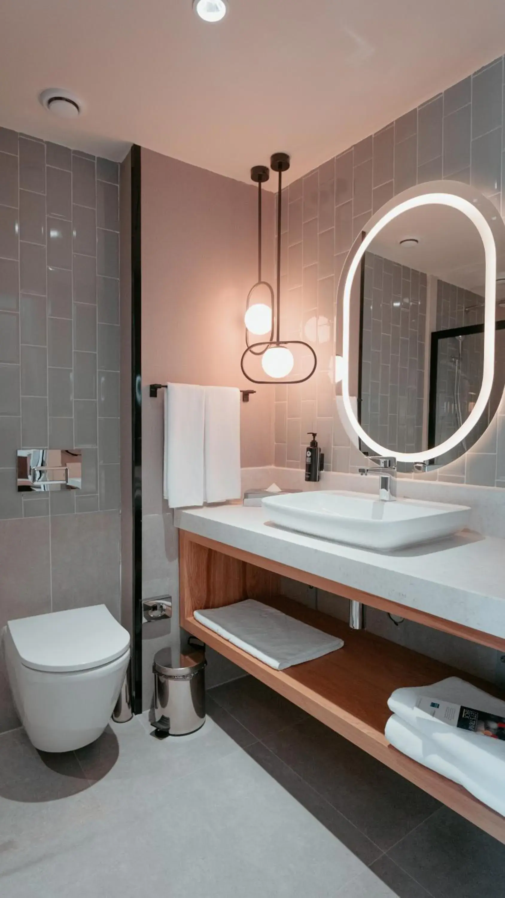 Executive Twin Room with City View in Tryp by Wyndham Istanbul Beyoglu Executive Twin Room with City View in Tryp by Wyndham Istanbul Beyoglu