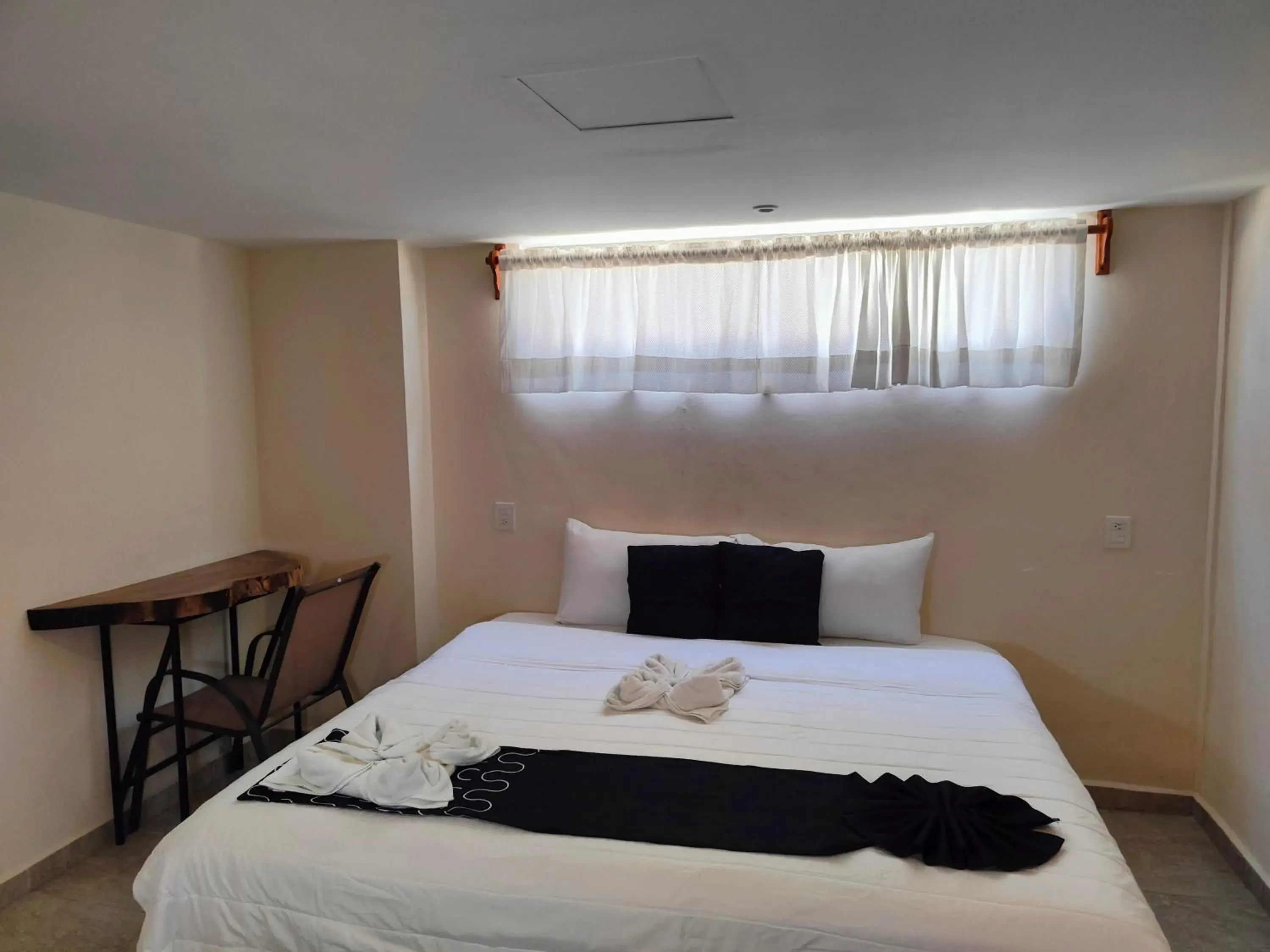 King Room in Ashly Loma Larga King Room in Ashly Loma Larga