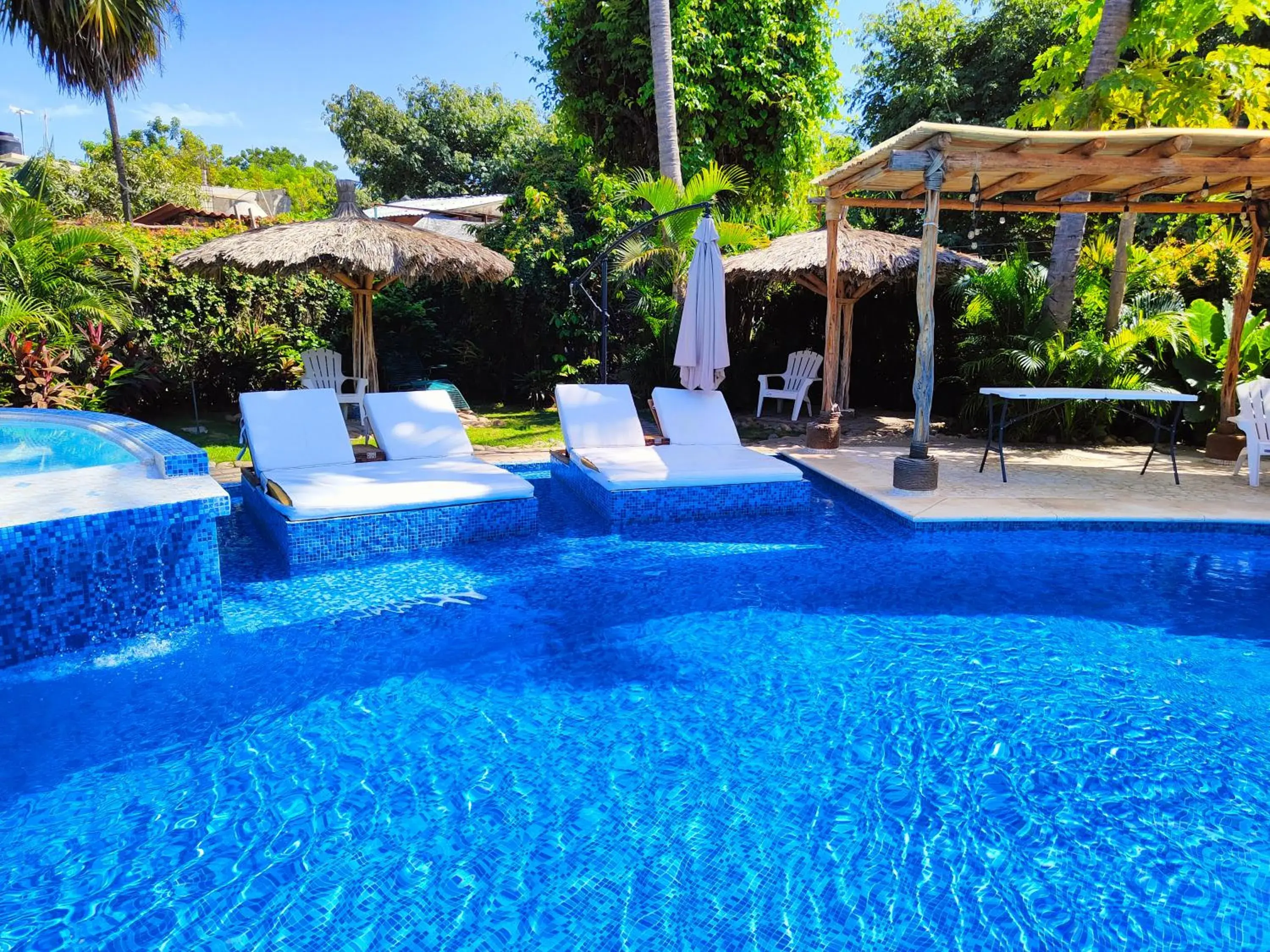 Ashly Loma Larga Ashly Loma Larga