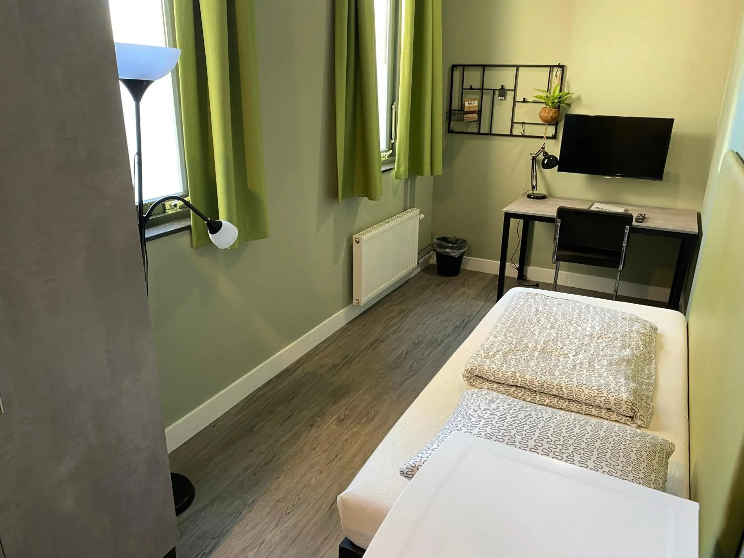 Standard Single Room with Shared Bathroom in Short Stay Wageningen Standard Single Room with Shared Bathroom in Short Stay Wageningen