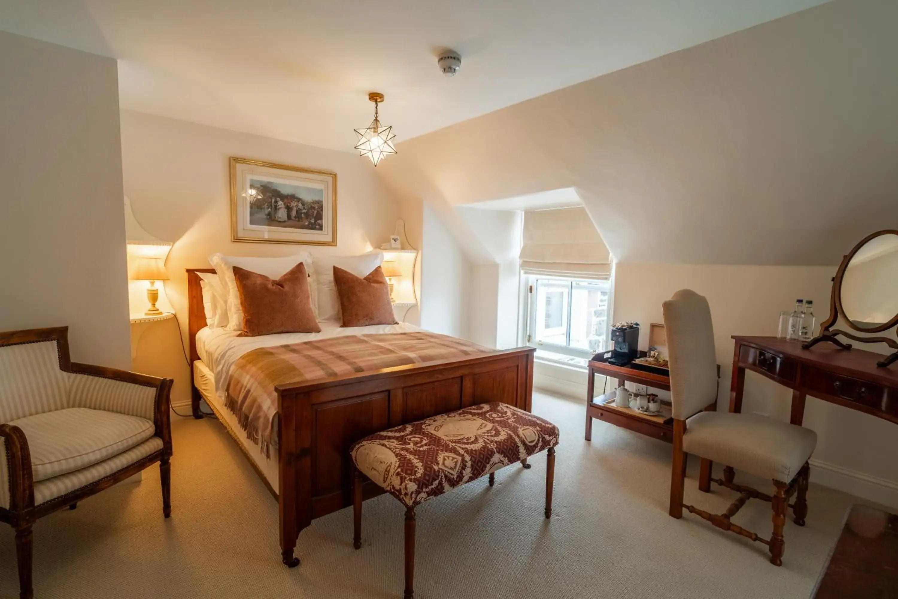 Double Room with Private Bathroom in The Royal Hotel Double Room with Private Bathroom in The Royal Hotel