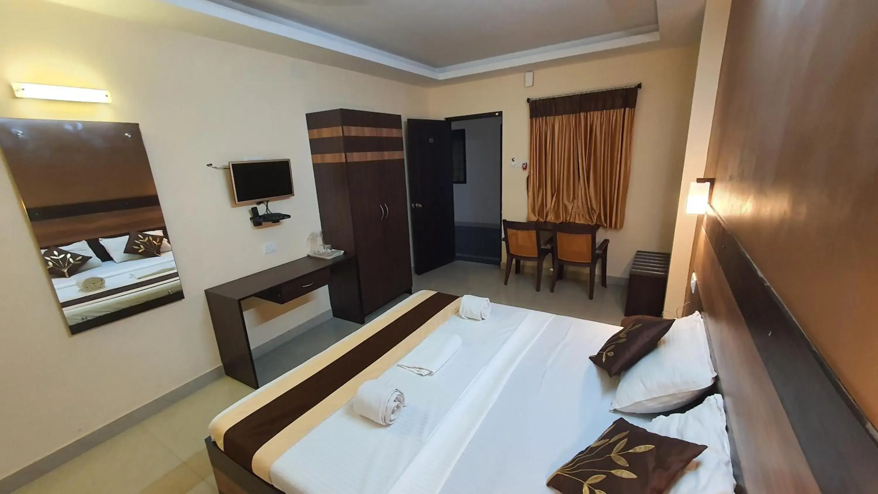 Standard King Room in S4 Residency Standard King Room in S4 Residency