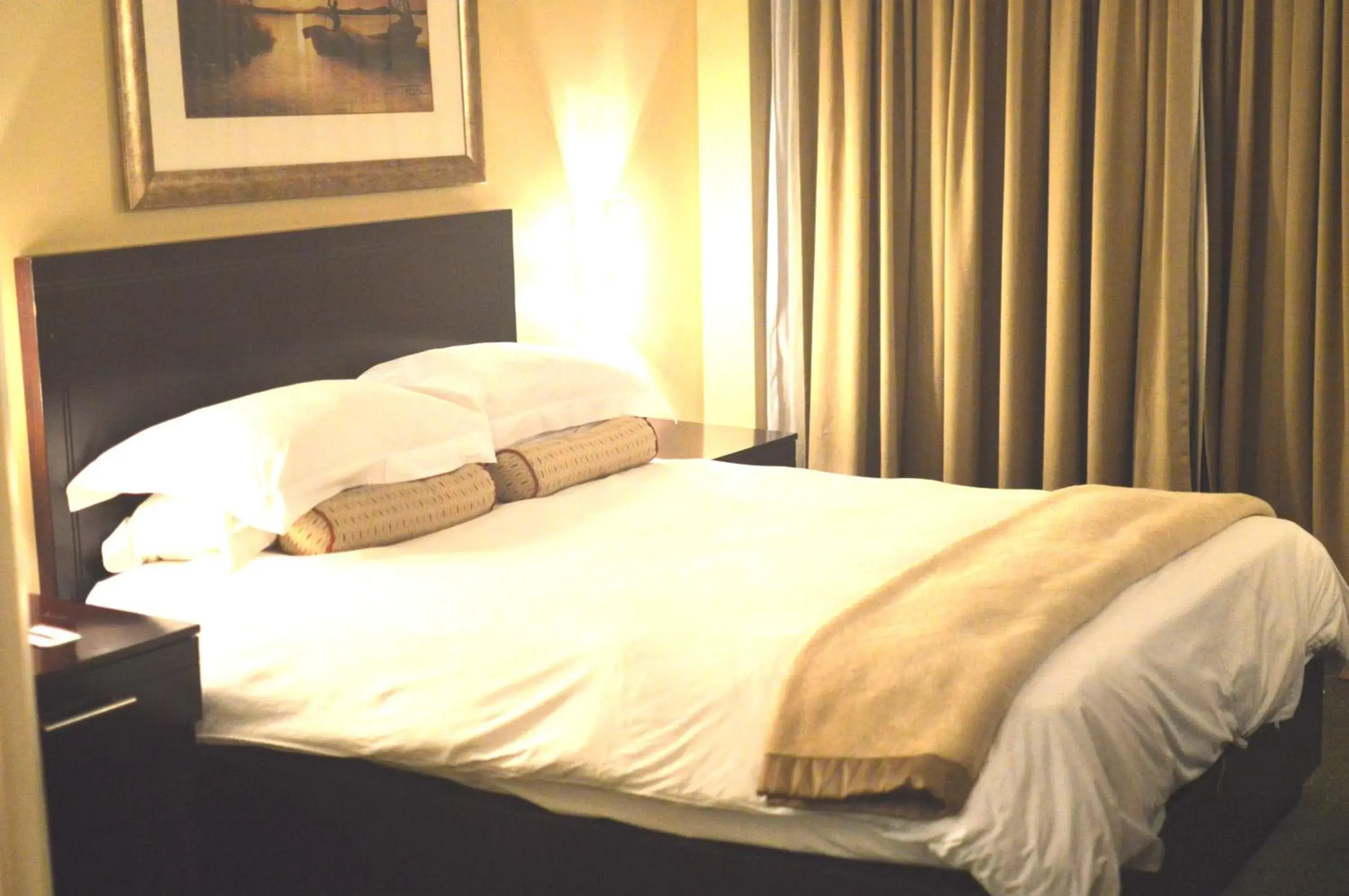 Deluxe Queen Room - single occupancy in Sunbird Mount Soche Deluxe Queen Room - single occupancy in Sunbird Mount Soche