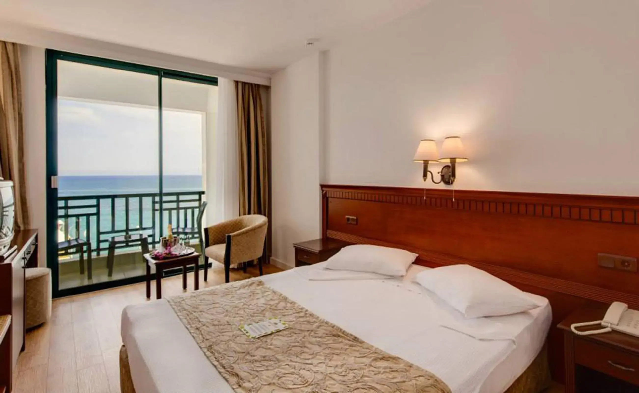 Standard Double Room in Golden Lotus Hotel Standard Double Room in Golden Lotus Hotel