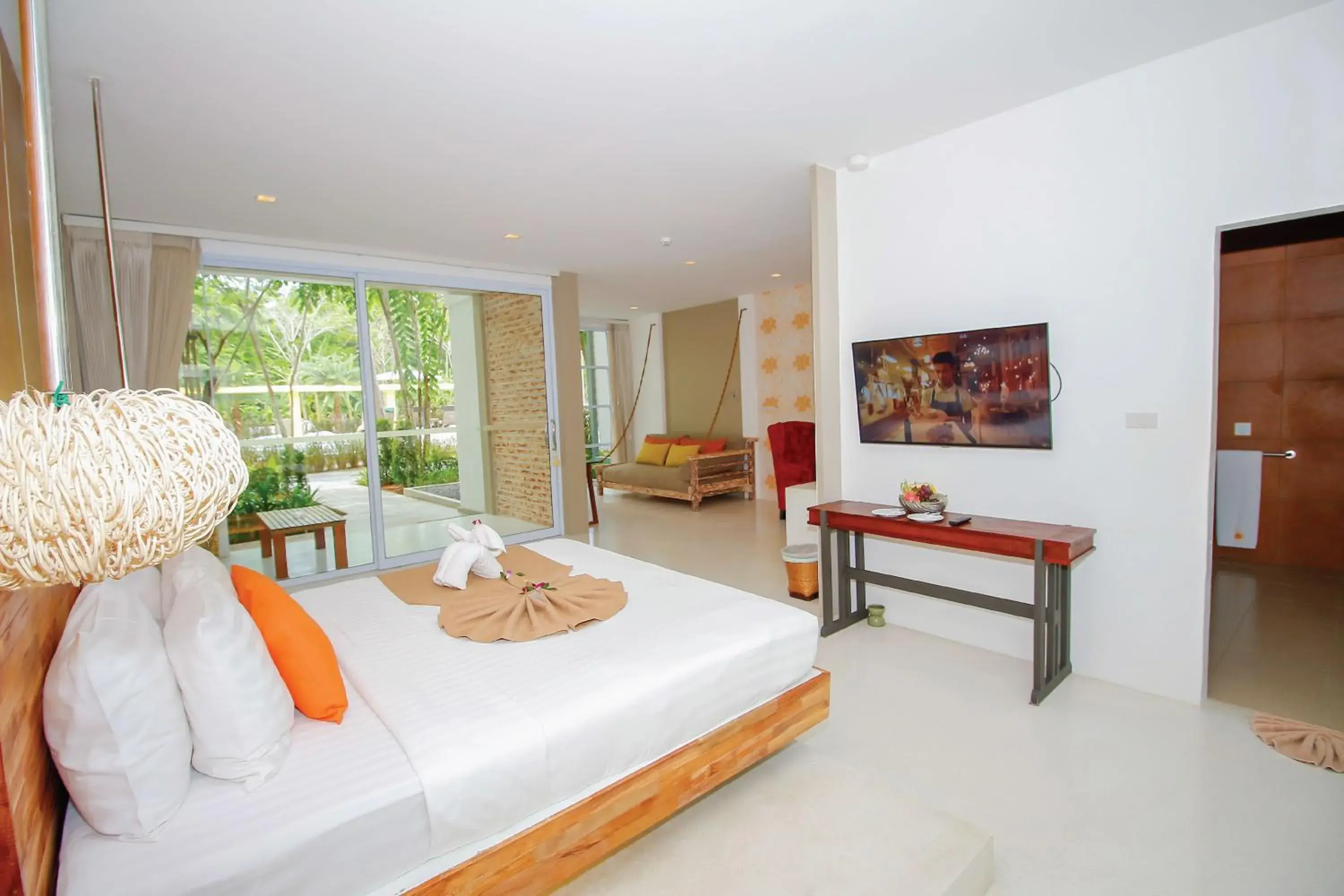 Poolside Suite in Summer Luxury Beach Resort & Spa Poolside Suite in Summer Luxury Beach Resort & Spa