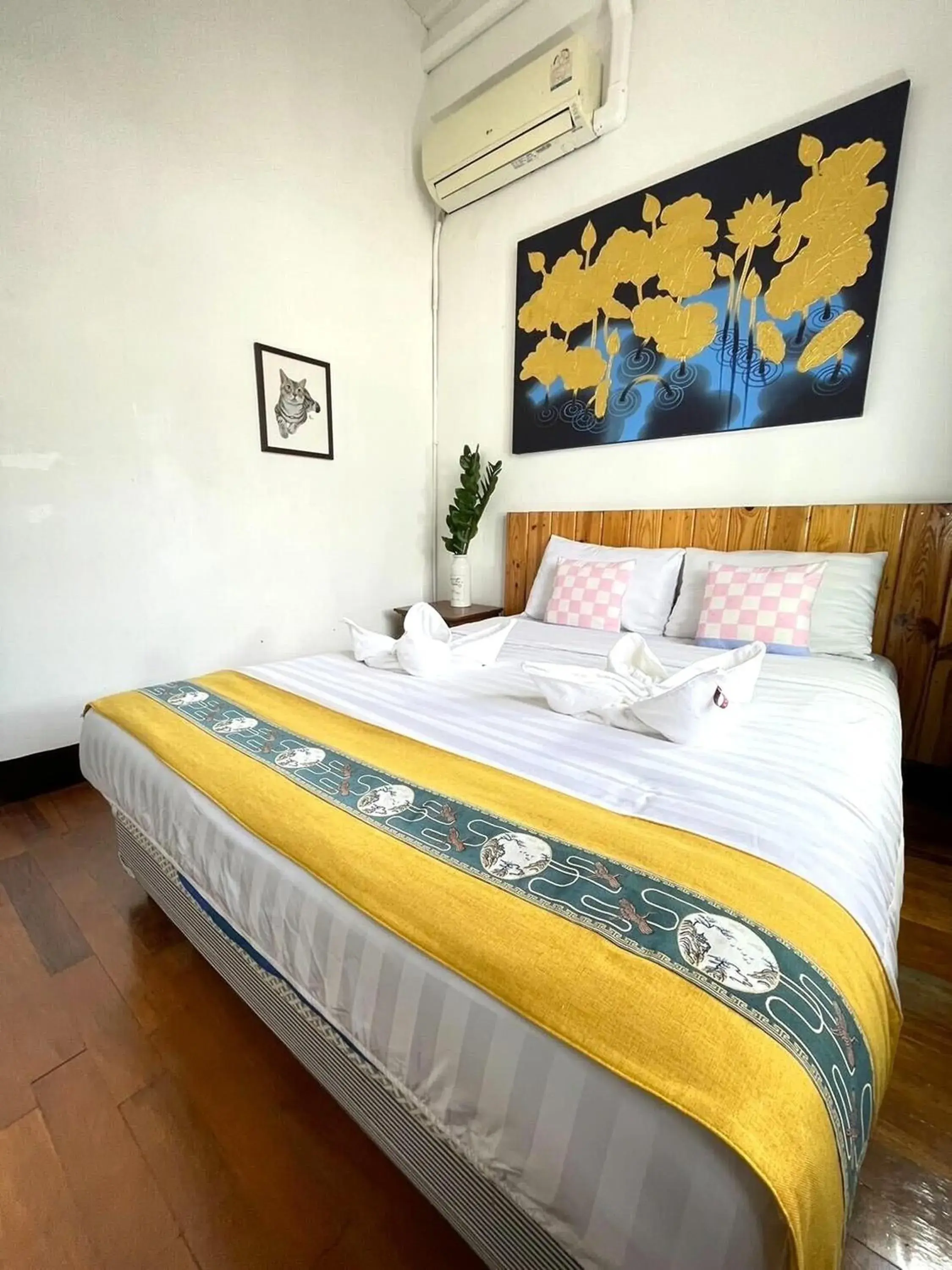 Double Room with Shared Bathroom in Ashi Poshtel Double Room with Shared Bathroom in Ashi Poshtel