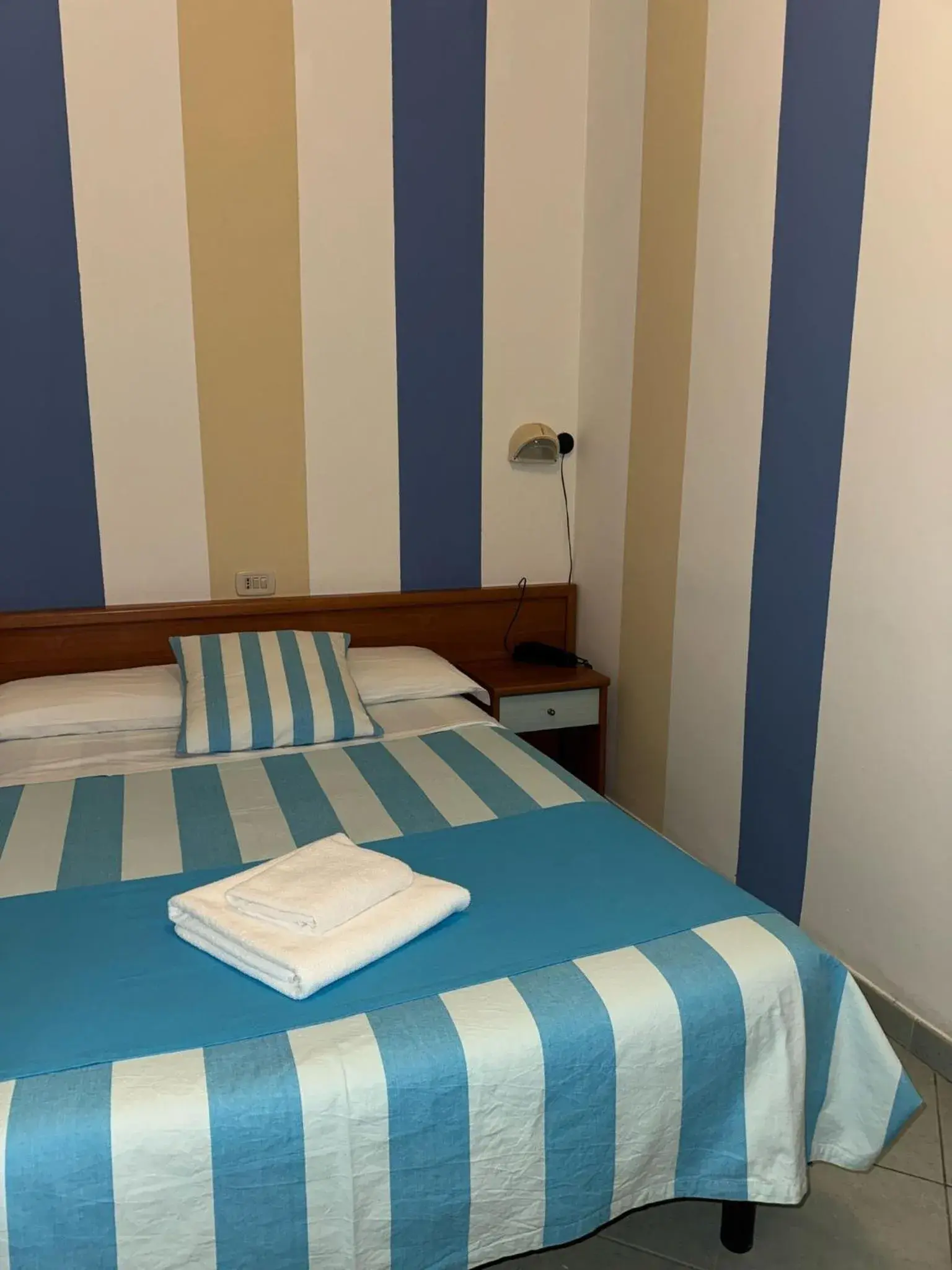 Economy small double room in Hotel Villa Caterina Economy small double room in Hotel Villa Caterina