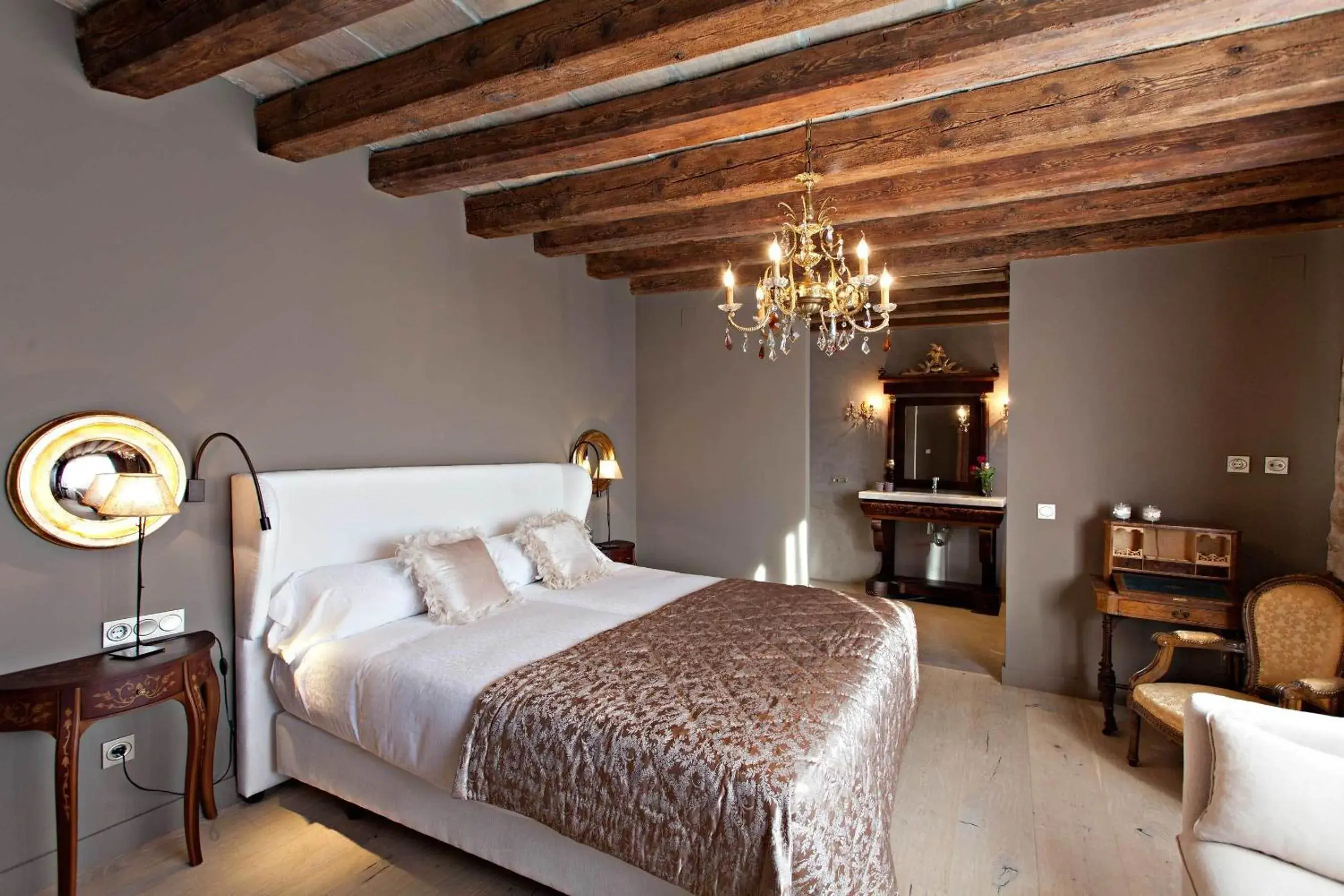 Superior Room in La Vella Farga Hotel Superior Room in La Vella Farga Hotel