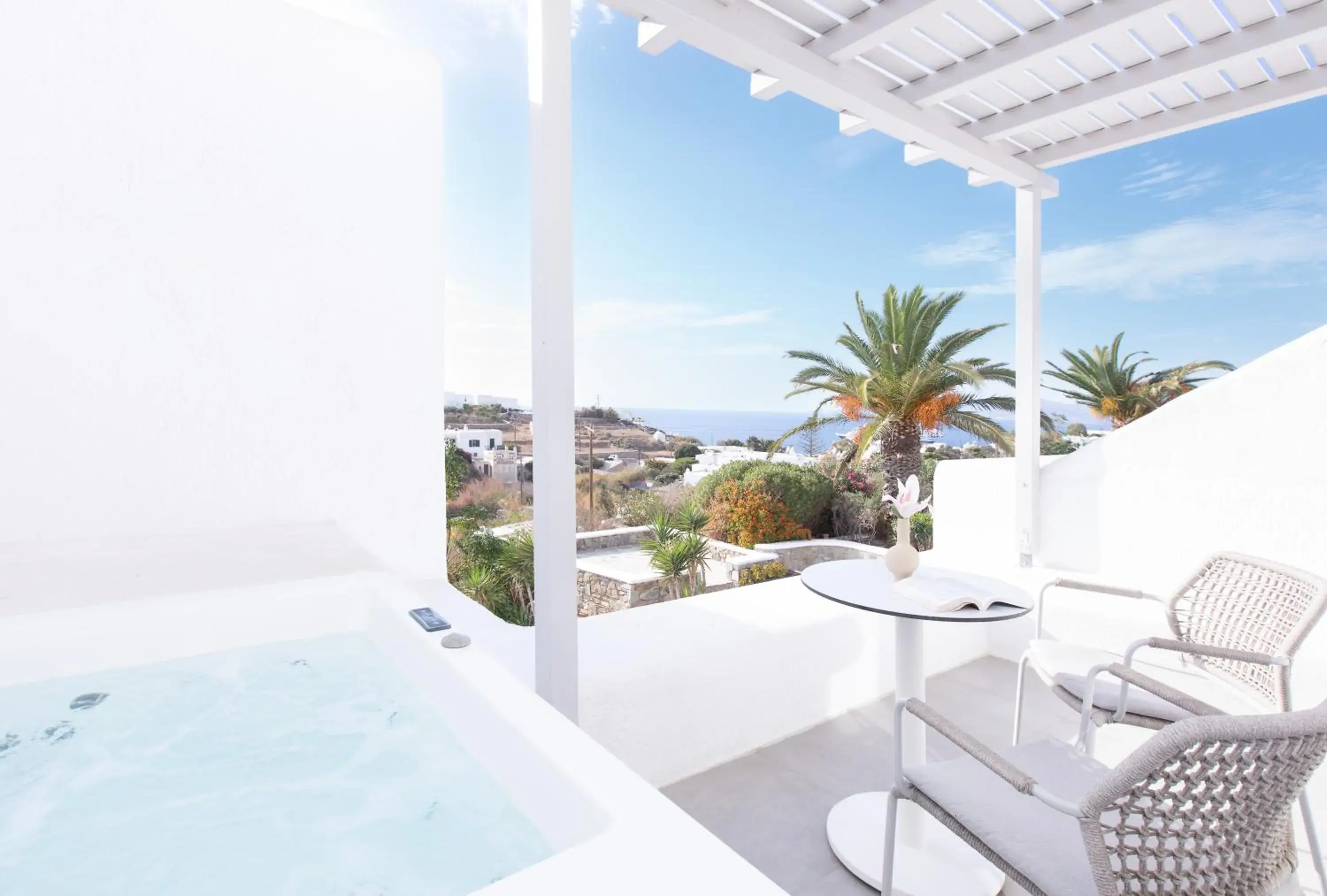 Cocoon Room / Sea View Jacuzzi in Andronikos Hotel Cocoon Room / Sea View Jacuzzi in Andronikos Hotel