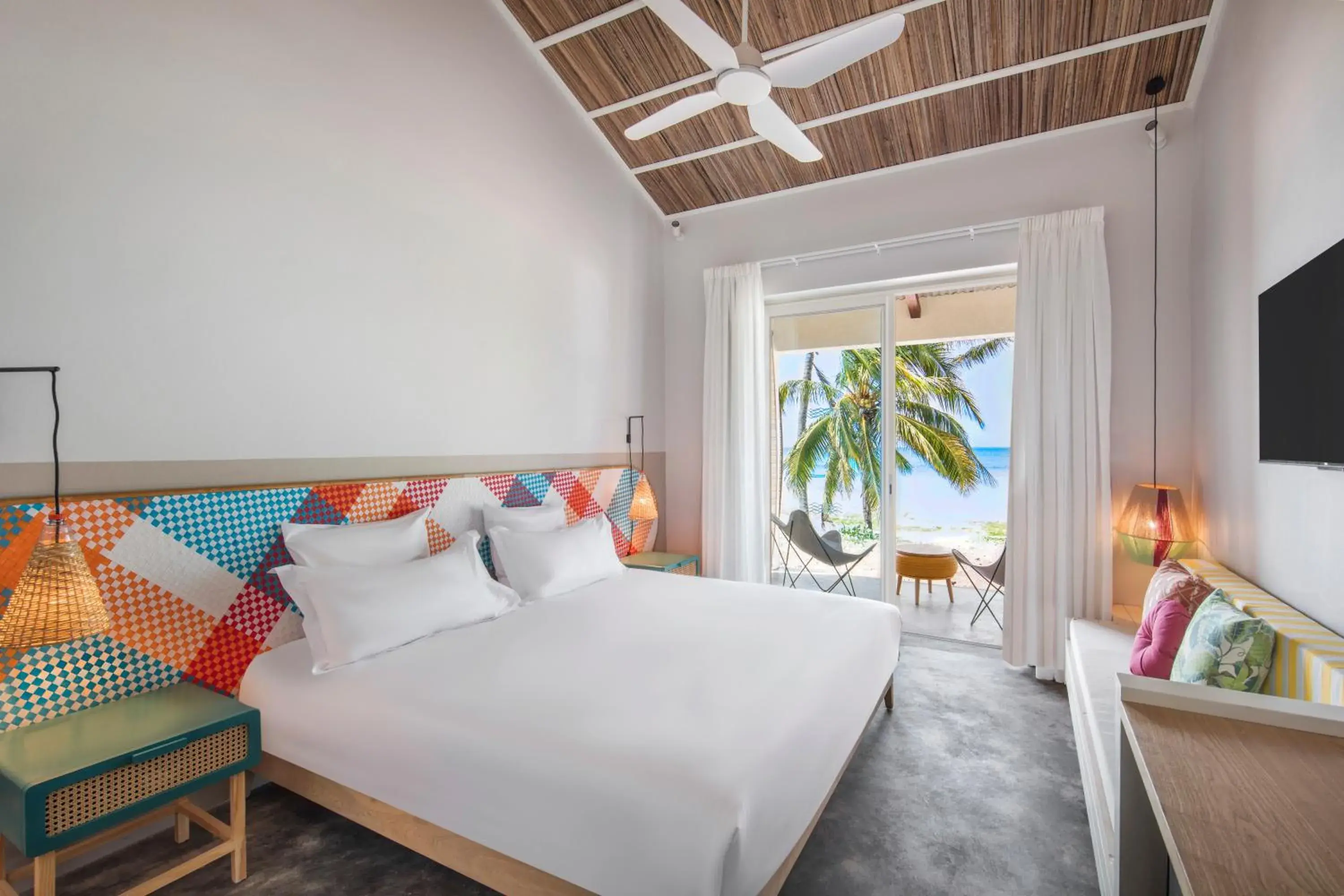 Deluxe Beachfront - single occupancy in C Rodrigues Mourouk Deluxe Beachfront - single occupancy in C Rodrigues Mourouk