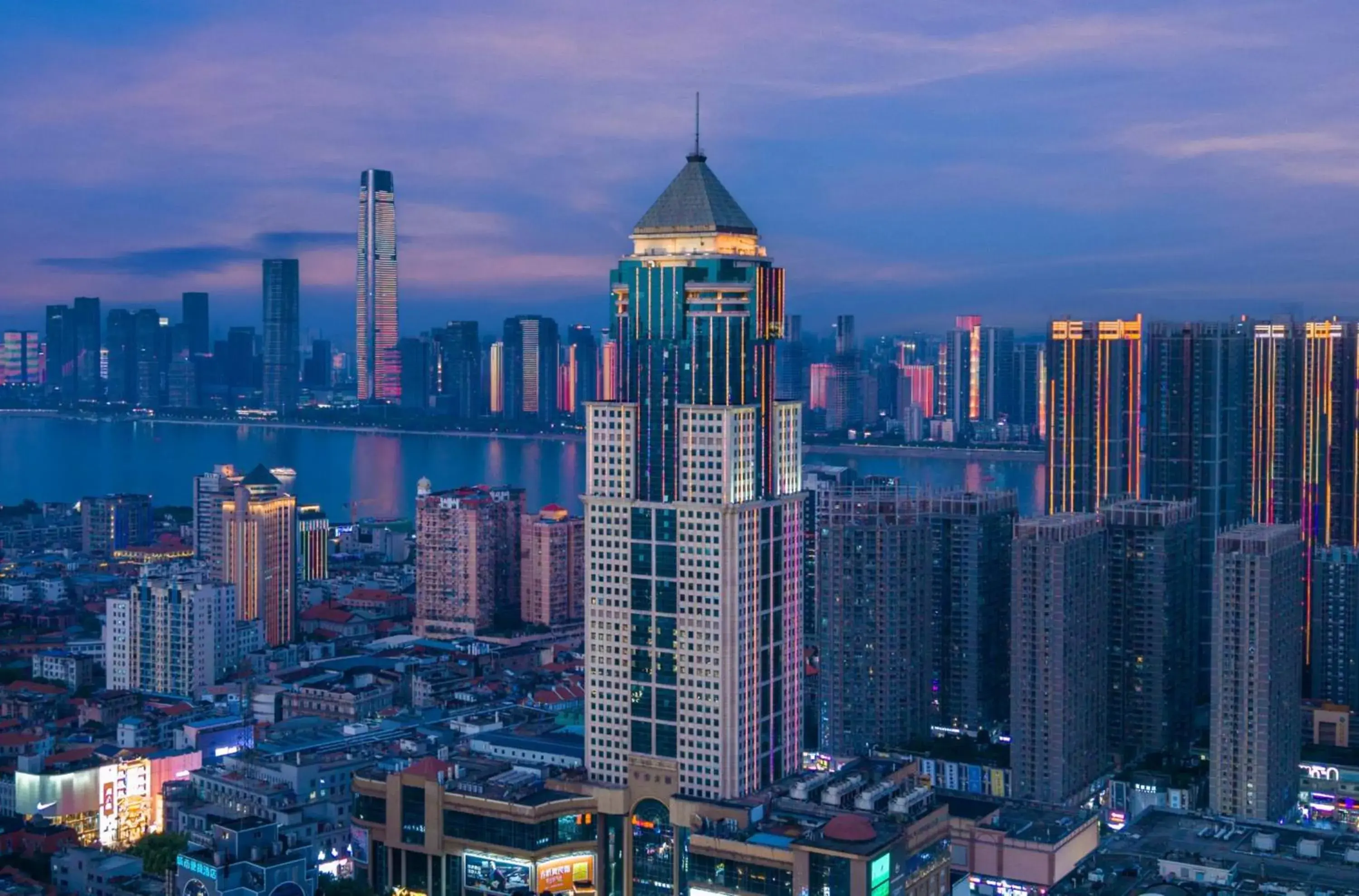 Holiday Inn Express Wuhan Jianghan Road by IHG Holiday Inn Express Wuhan Jianghan Road by IHG