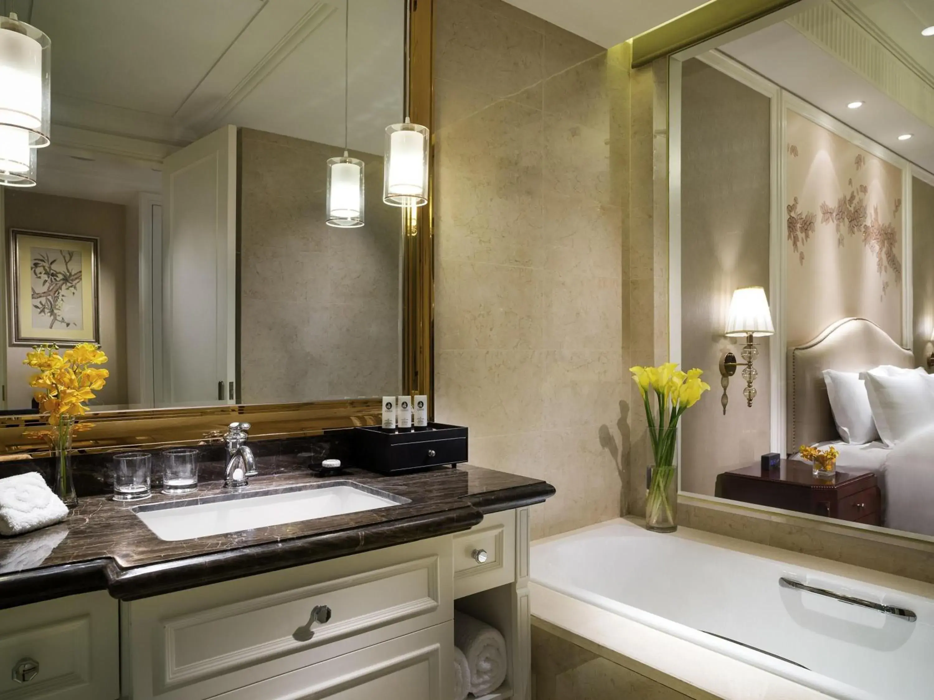 Deluxe Room Twin Beds in Sofitel Xining Deluxe Room Twin Beds in Sofitel Xining