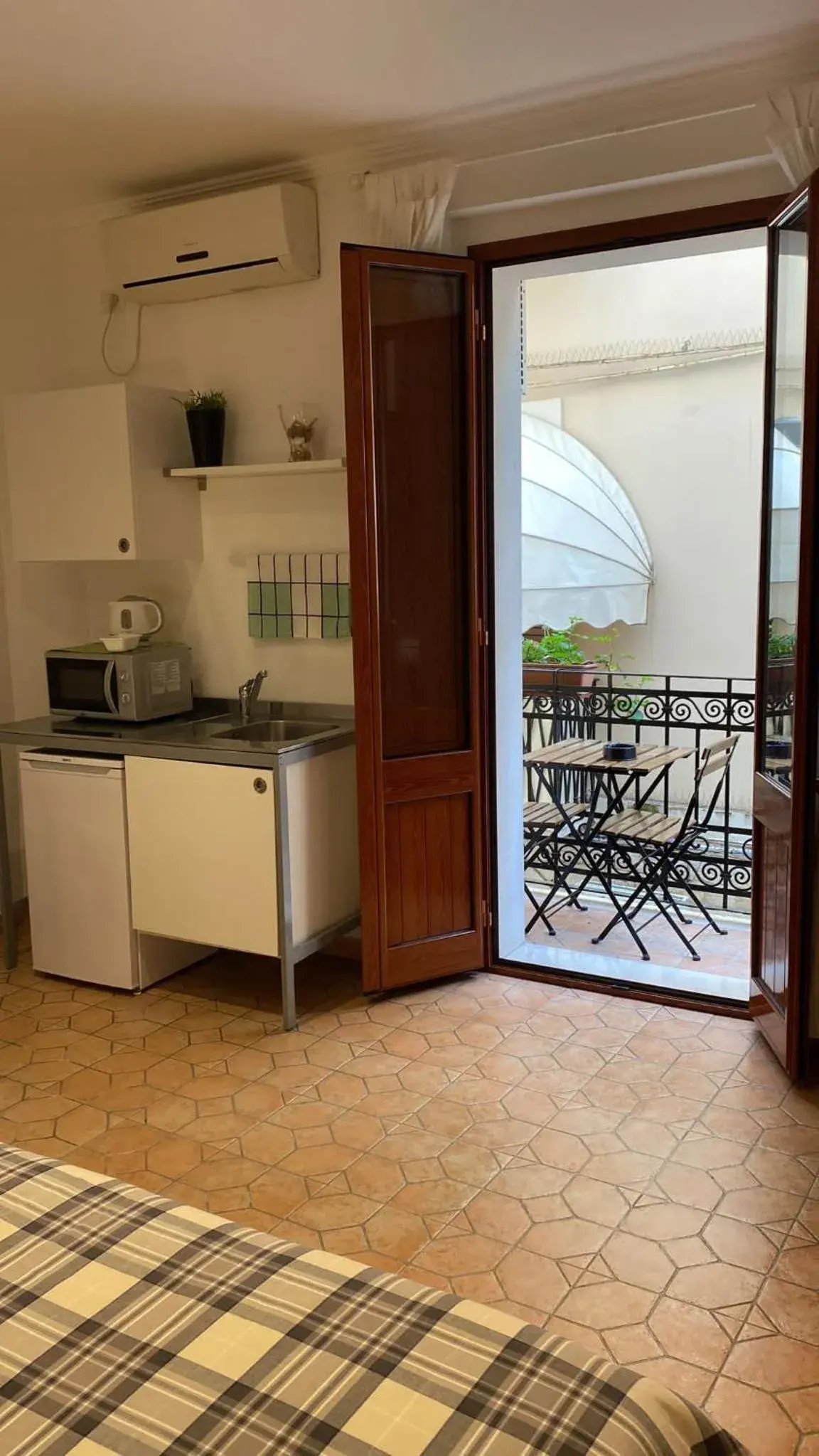 Double or Twin Room with Balcony in Dei Meravigli Double or Twin Room with Balcony in Dei Meravigli