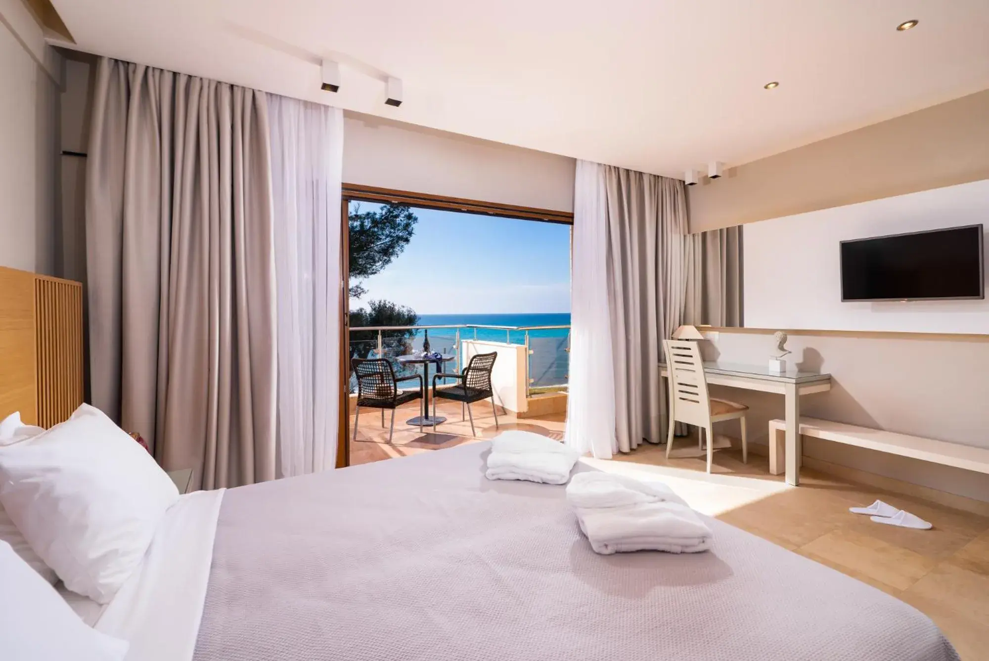 Deluxe Junior Suite Beach Front in Olympion Sunset Halkidiki Deluxe Junior Suite Beach Front in Olympion Sunset Halkidiki