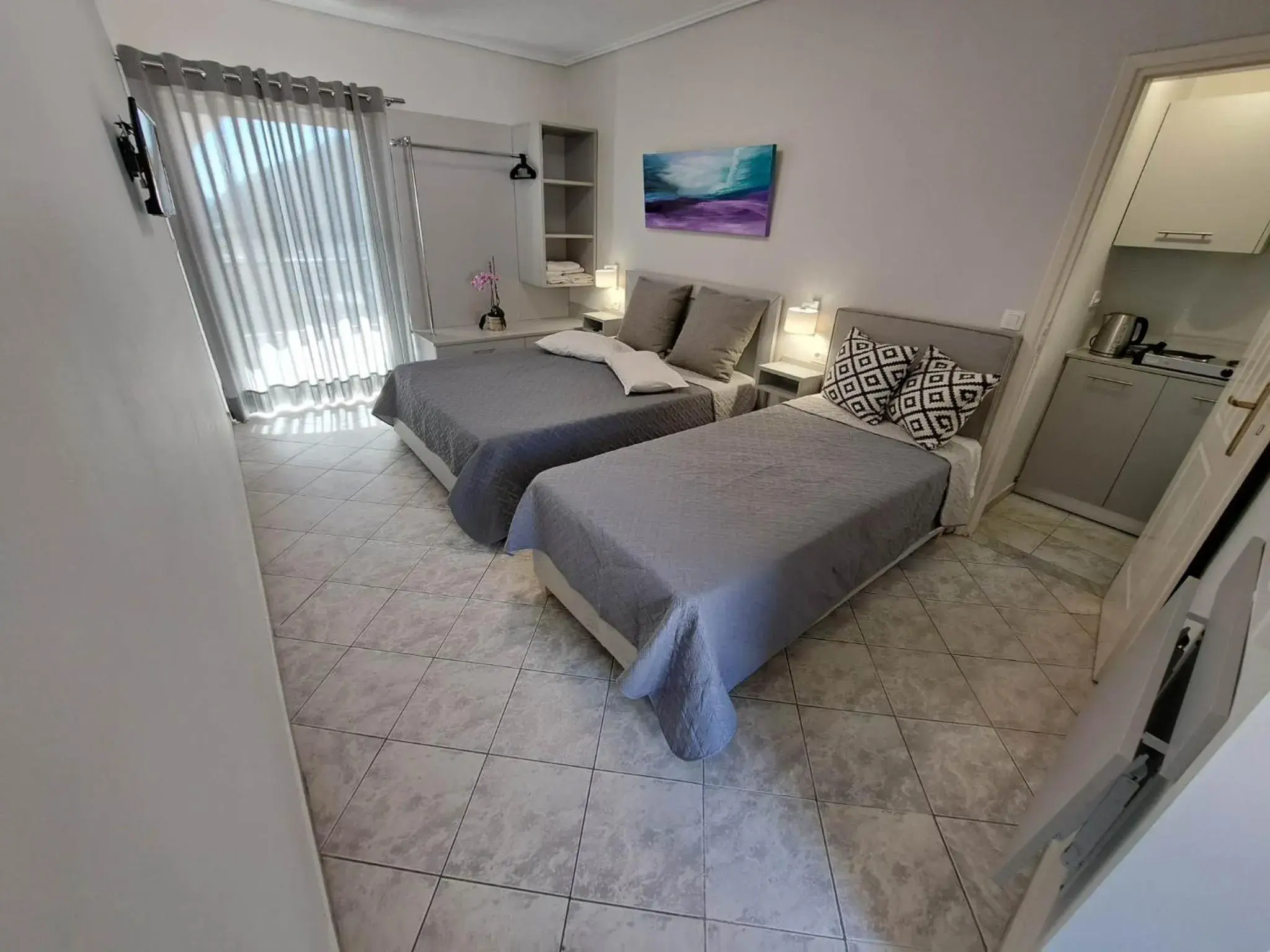 Triple Room in Aretousa Triple Room in Aretousa