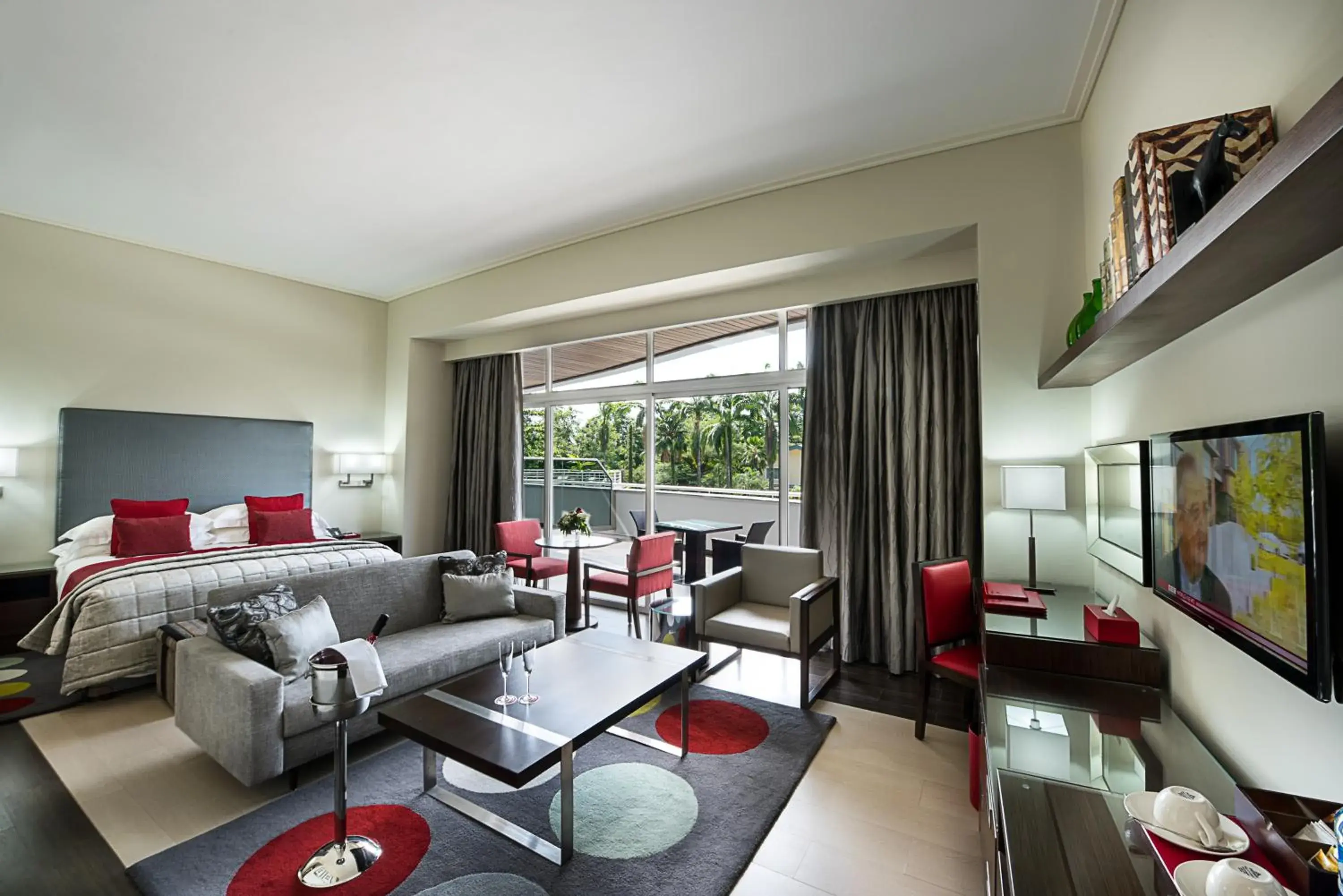 Classic Suite (Breakfast for one) in The George Hotel Classic Suite (Breakfast for one) in The George Hotel