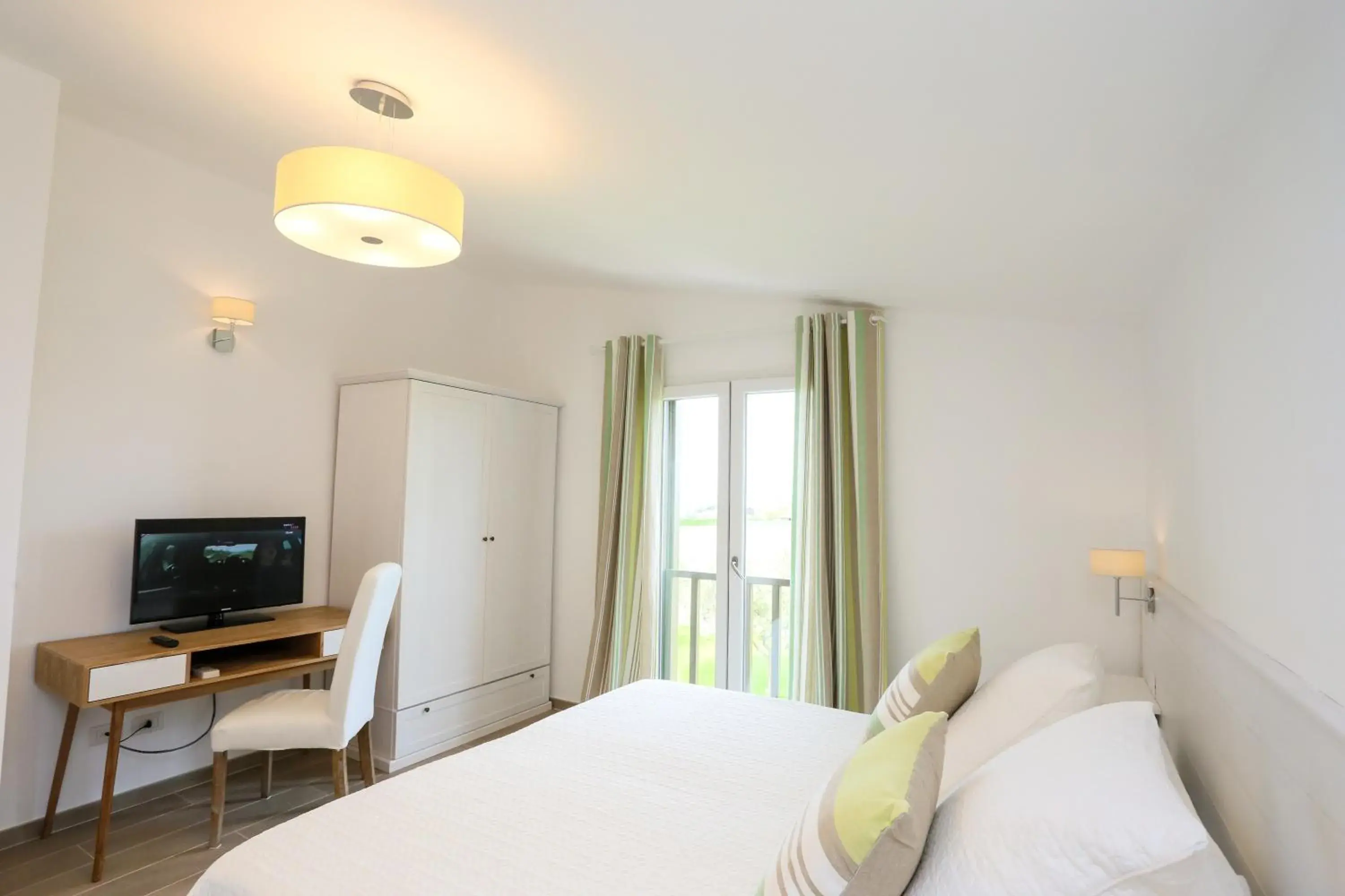 Standard Double Suite in Bed and Breakfast Country Cottage Standard Double Suite in Bed and Breakfast Country Cottage