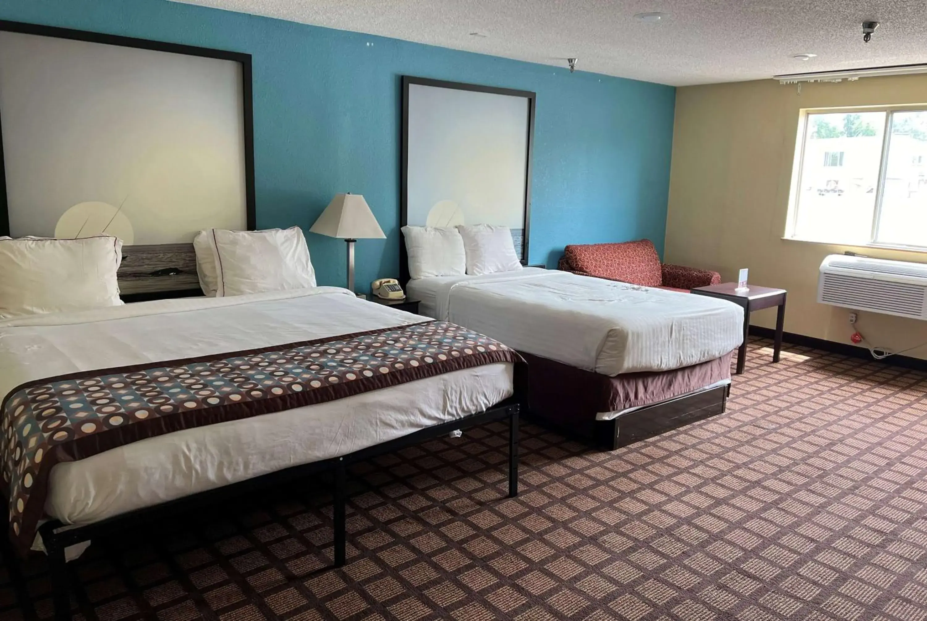Double Room with Two Double Beds - Non-Smoking in Super 8 by Wyndham Whitewater WI Double Room with Two Double Beds - Non-Smoking in Super 8 by Wyndham Whitewater WI