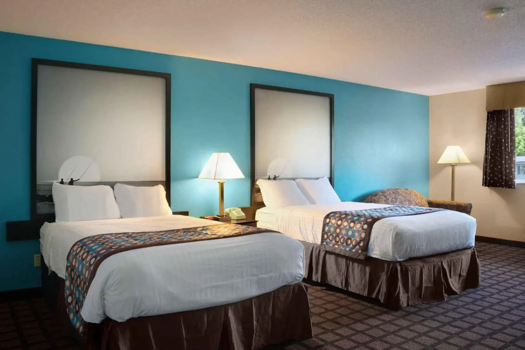 Executive Double Suite in Super 8 by Wyndham Whitewater WI Executive Double Suite in Super 8 by Wyndham Whitewater WI