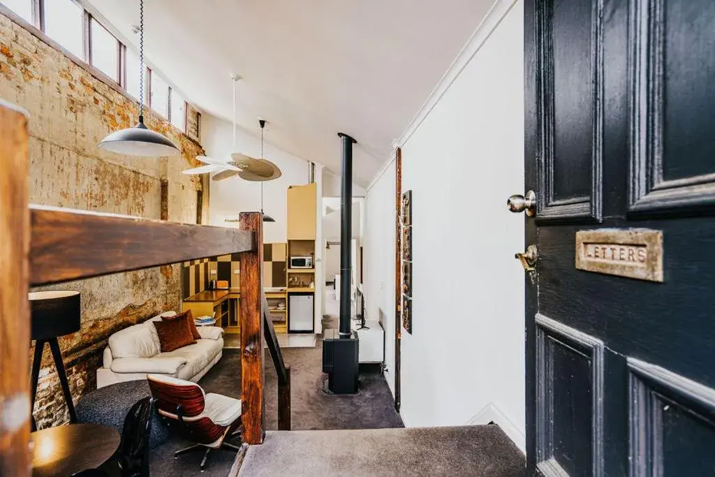 Deluxe One-Bedroom Spa Apartment in Albert Hotel Daylesford Deluxe One-Bedroom Spa Apartment in Albert Hotel Daylesford