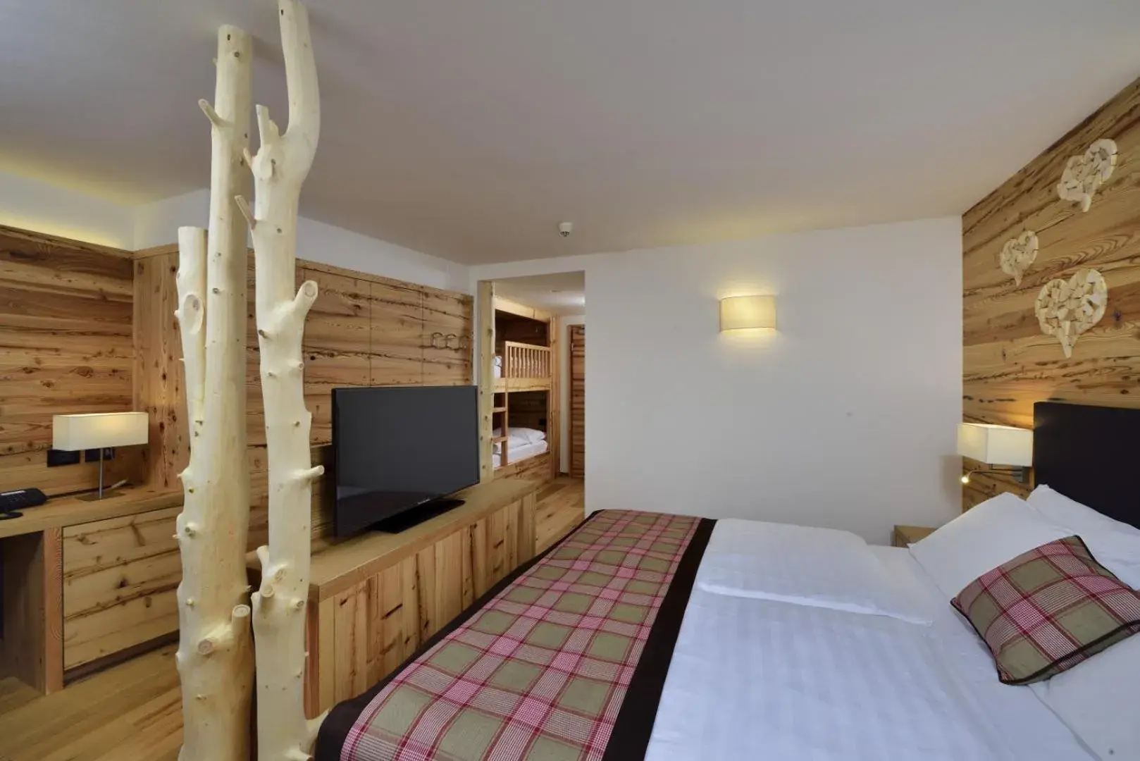 Family Room with Balcony in Hotel Ravelli Luxury Spa Family Room with Balcony in Hotel Ravelli Luxury Spa