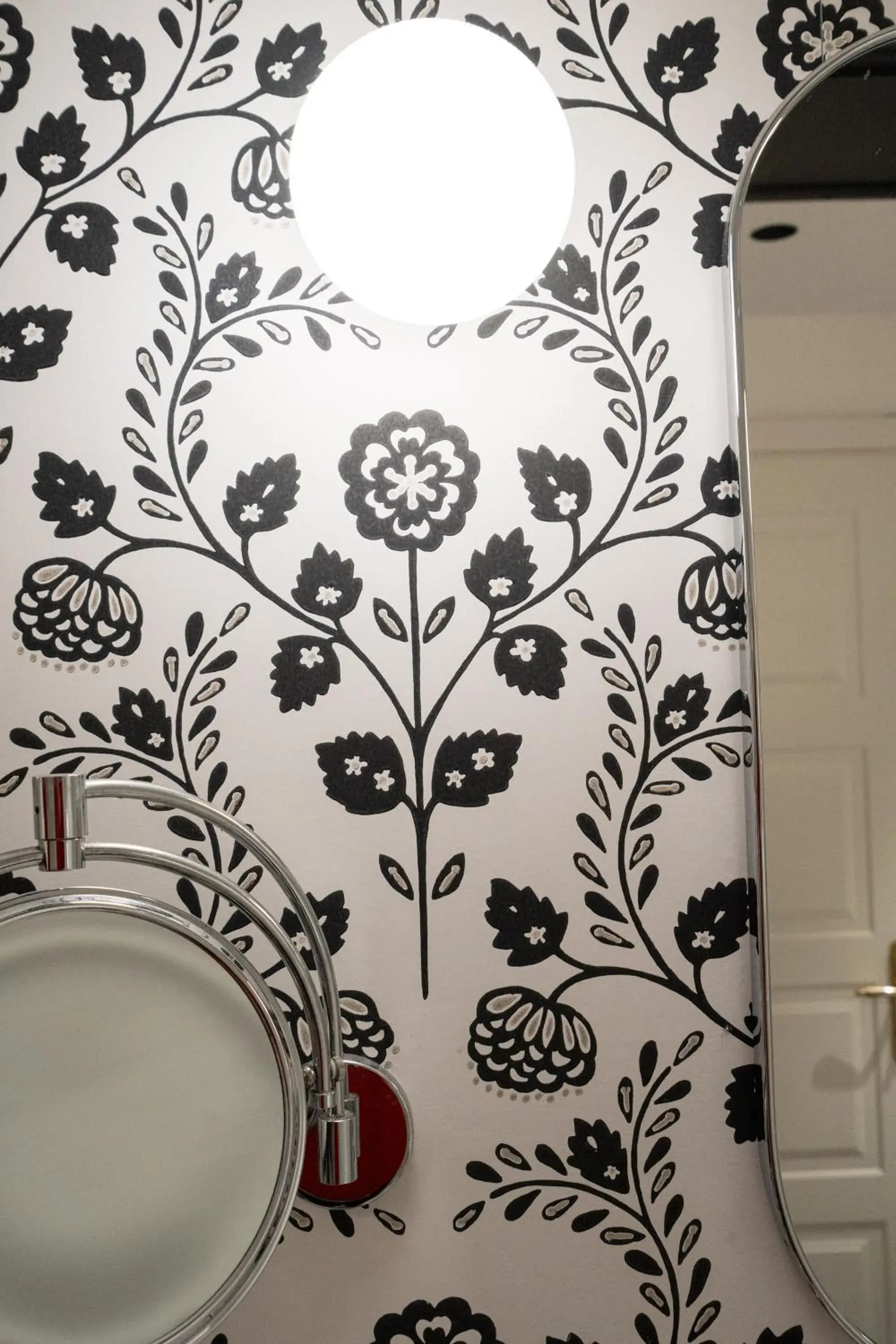 Classic Double or Twin Room in Duca D'Aosta Hotel Classic Double or Twin Room in Duca D'Aosta Hotel