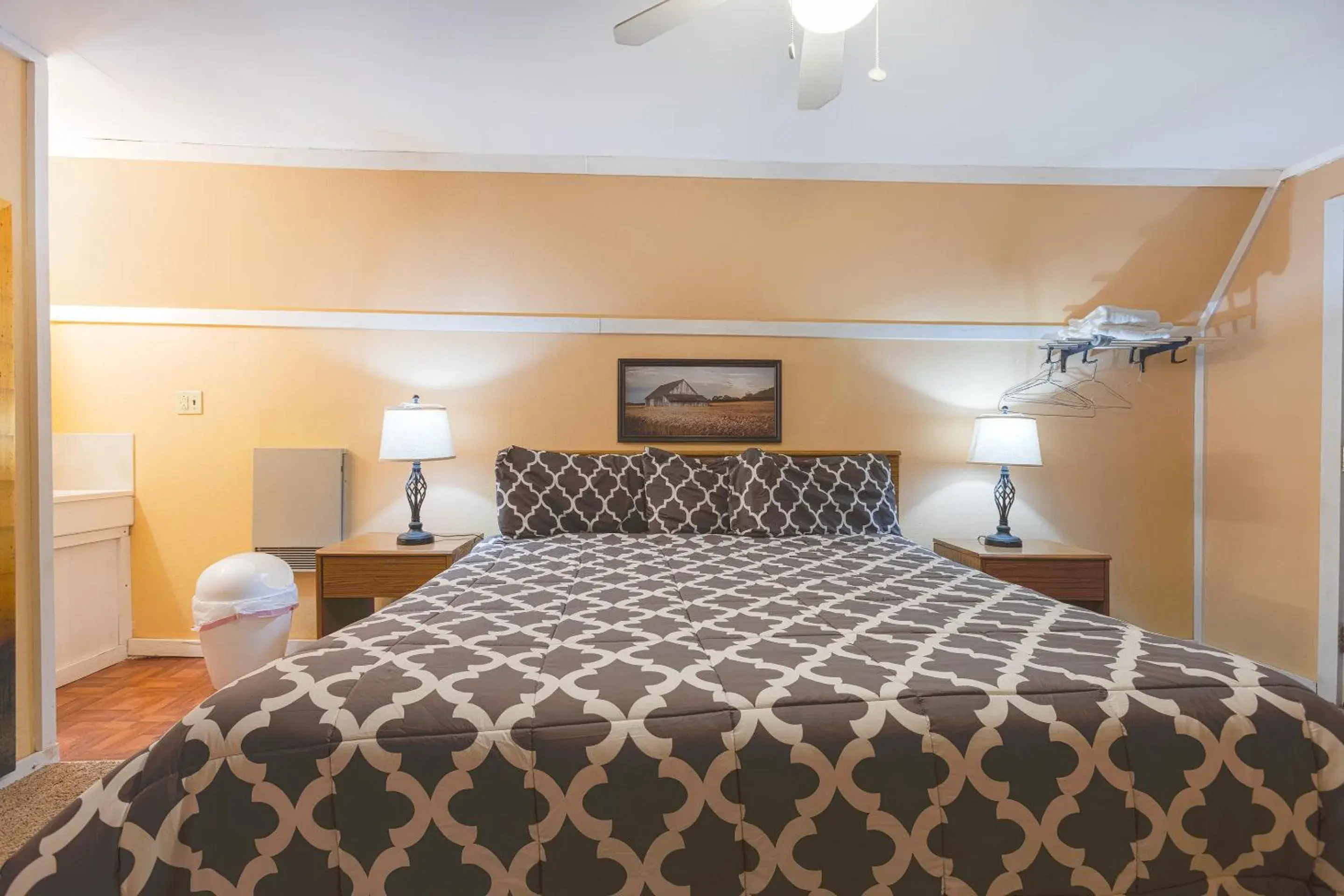 1 Bedroom Cabin in Parkside Motel by OYO Meadville Conneaut Lake 1 Bedroom Cabin in Parkside Motel by OYO Meadville Conneaut Lake