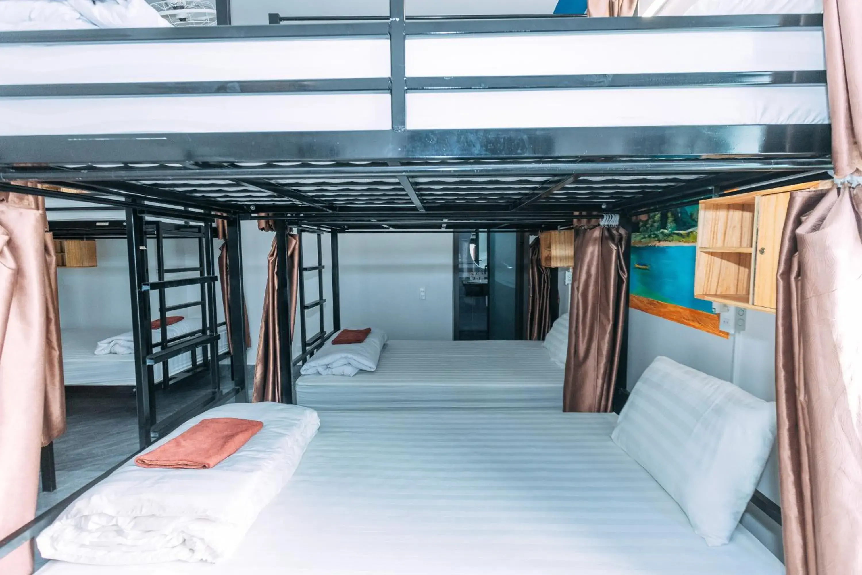 Bed in 6-Bed Mixed Dormitory Room in Green Riverside Cosy Home Bed in 6-Bed Mixed Dormitory Room in Green Riverside Cosy Home