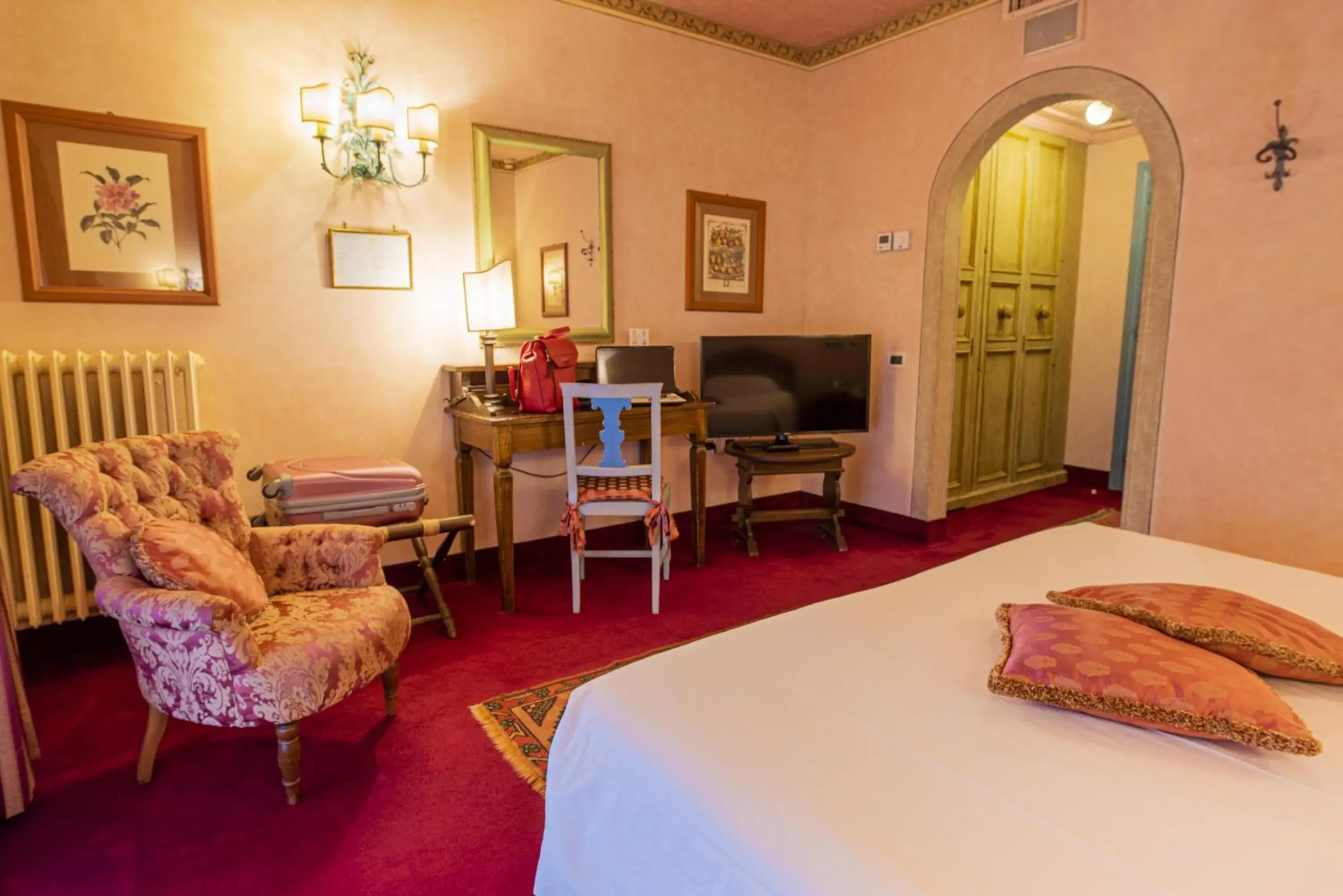 Standard Double or Twin Room in Hotel Boccaccio Standard Double or Twin Room in Hotel Boccaccio