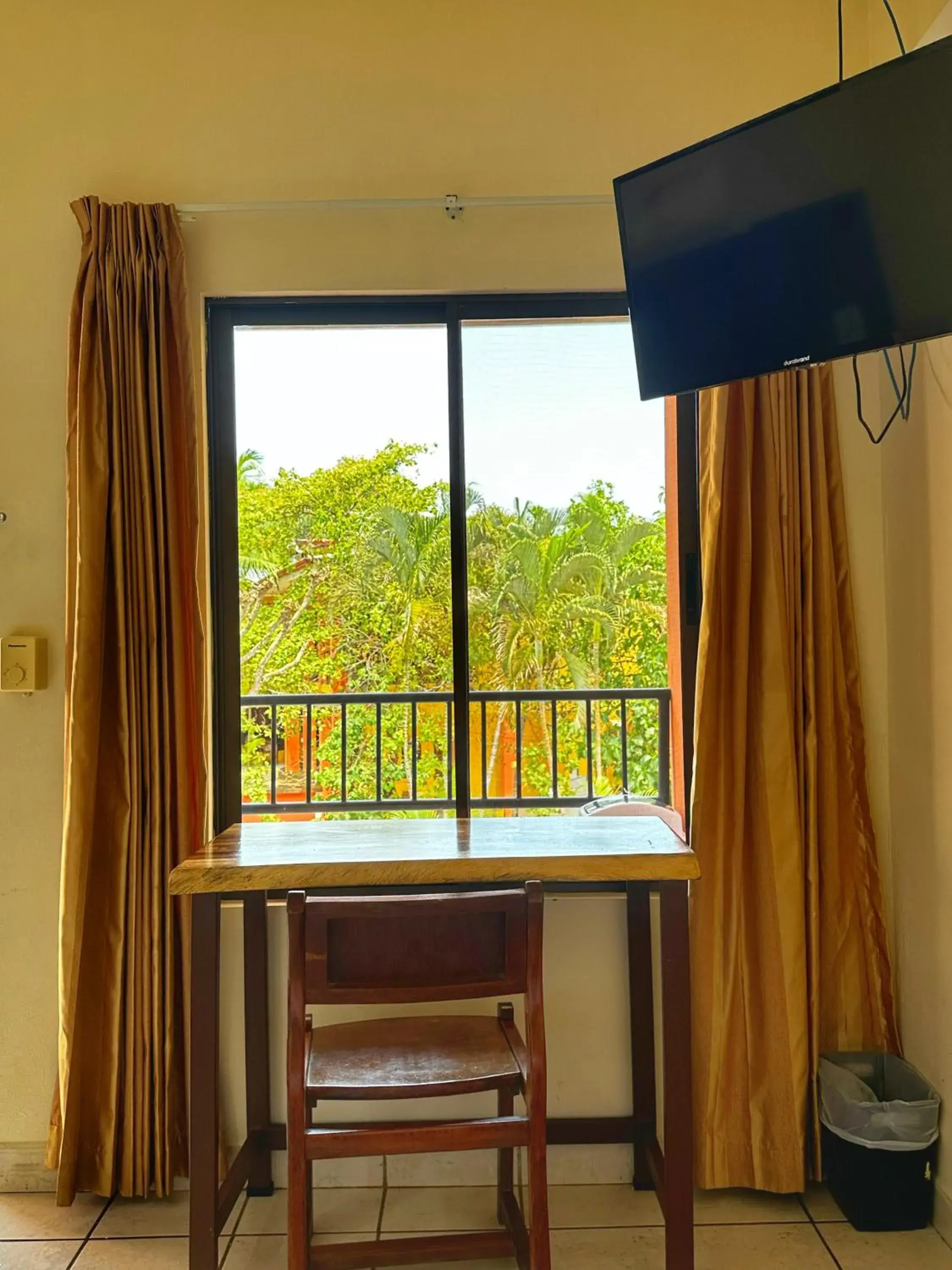 Budget Double Room in Hotel Nany Budget Double Room in Hotel Nany