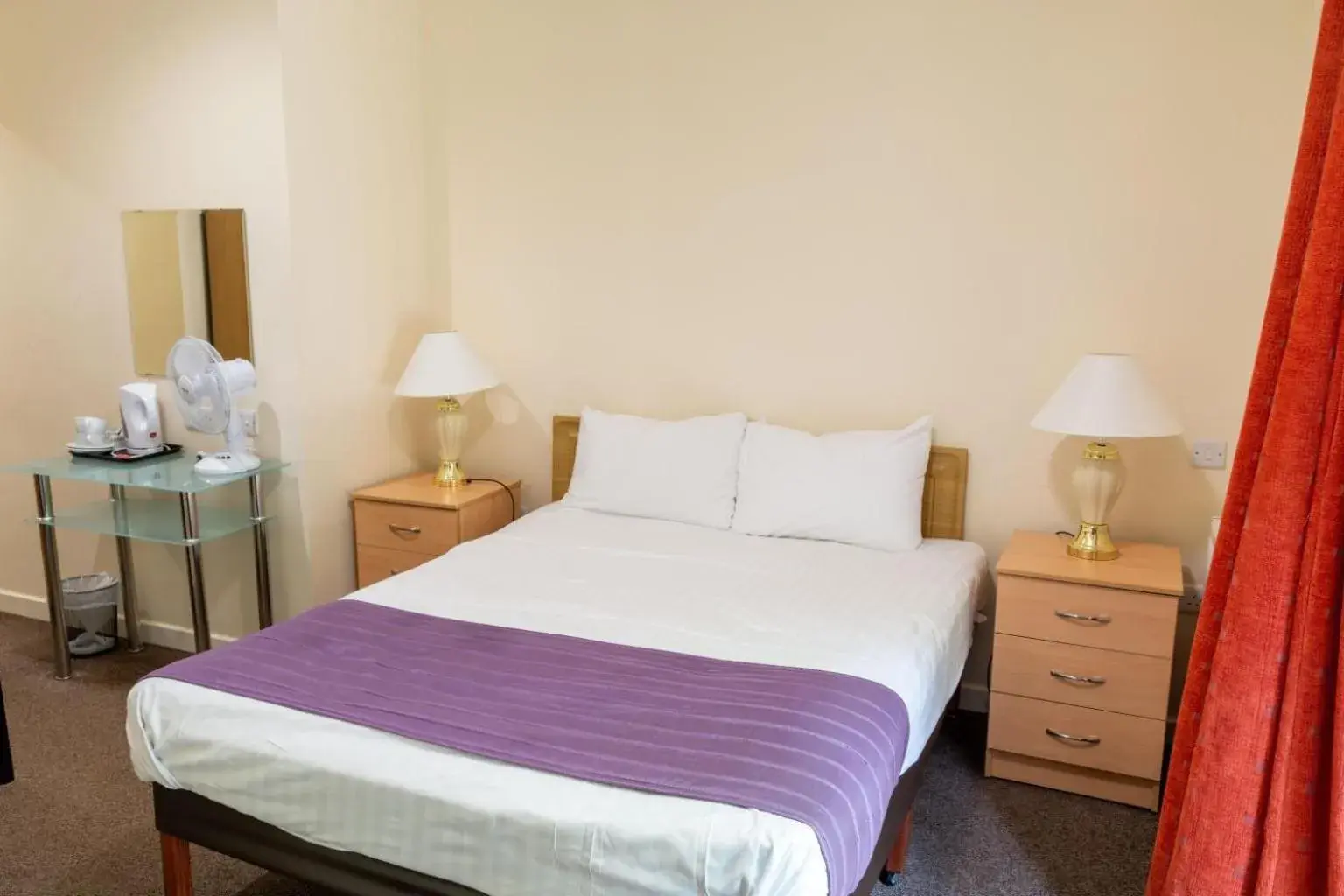 Standard Double Room in Trecarn Hotel Standard Double Room in Trecarn Hotel