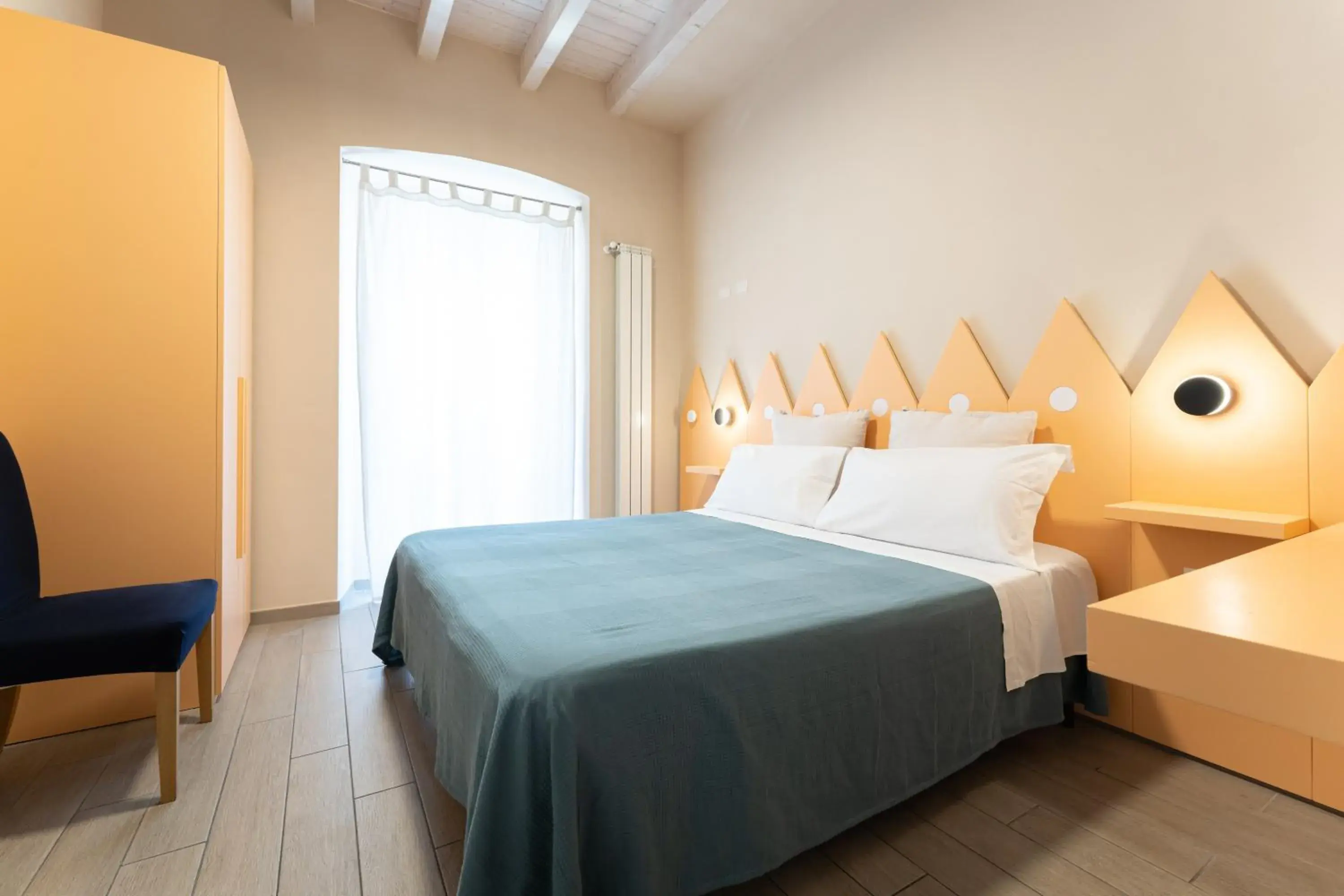 Double Room with Private Bathroom - single occupancy in Oceano Rooms Double Room with Private Bathroom - single occupancy in Oceano Rooms