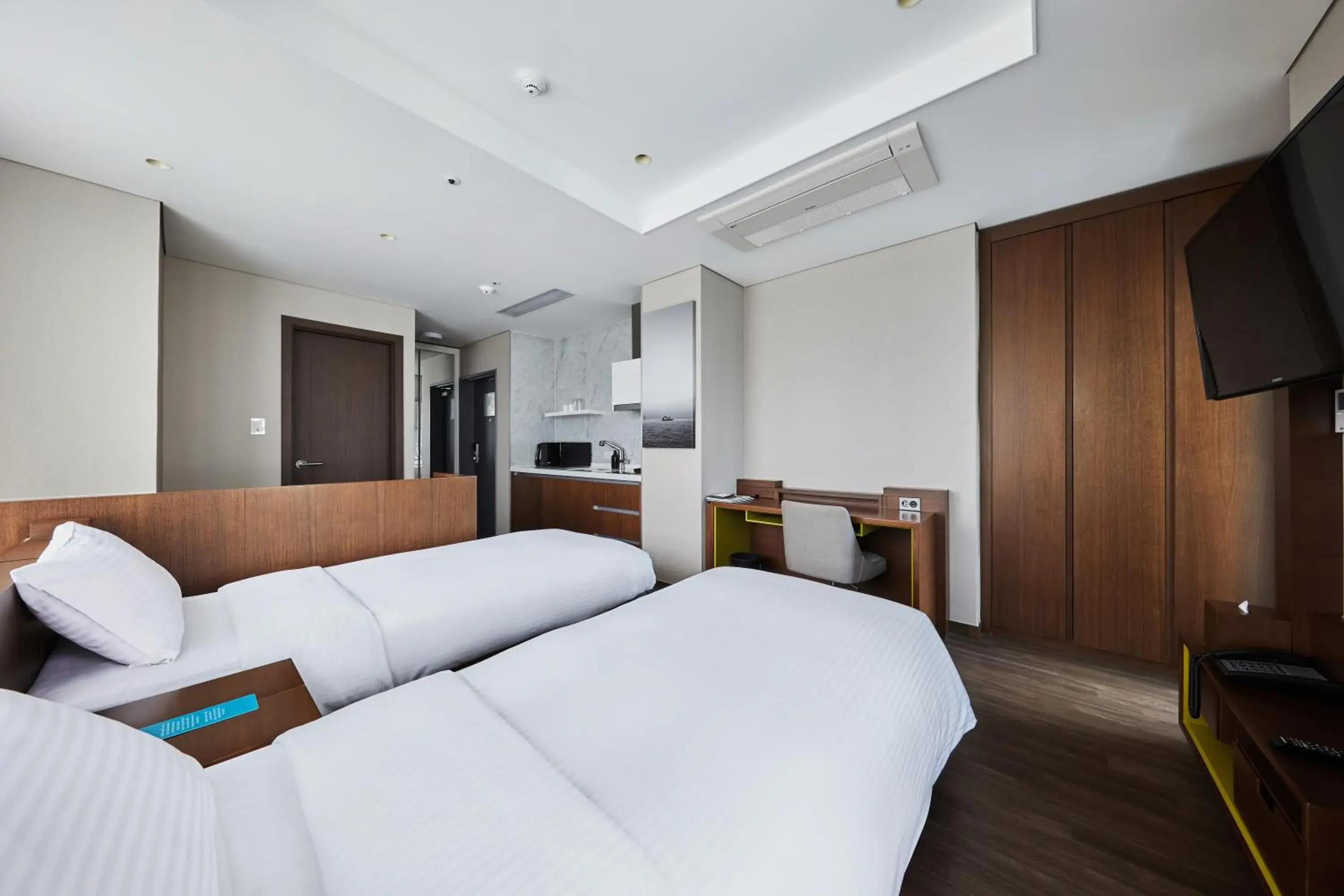 Studio Deluxe Twin Room in Felix by STX Hotel & Suite Studio Deluxe Twin Room in Felix by STX Hotel & Suite