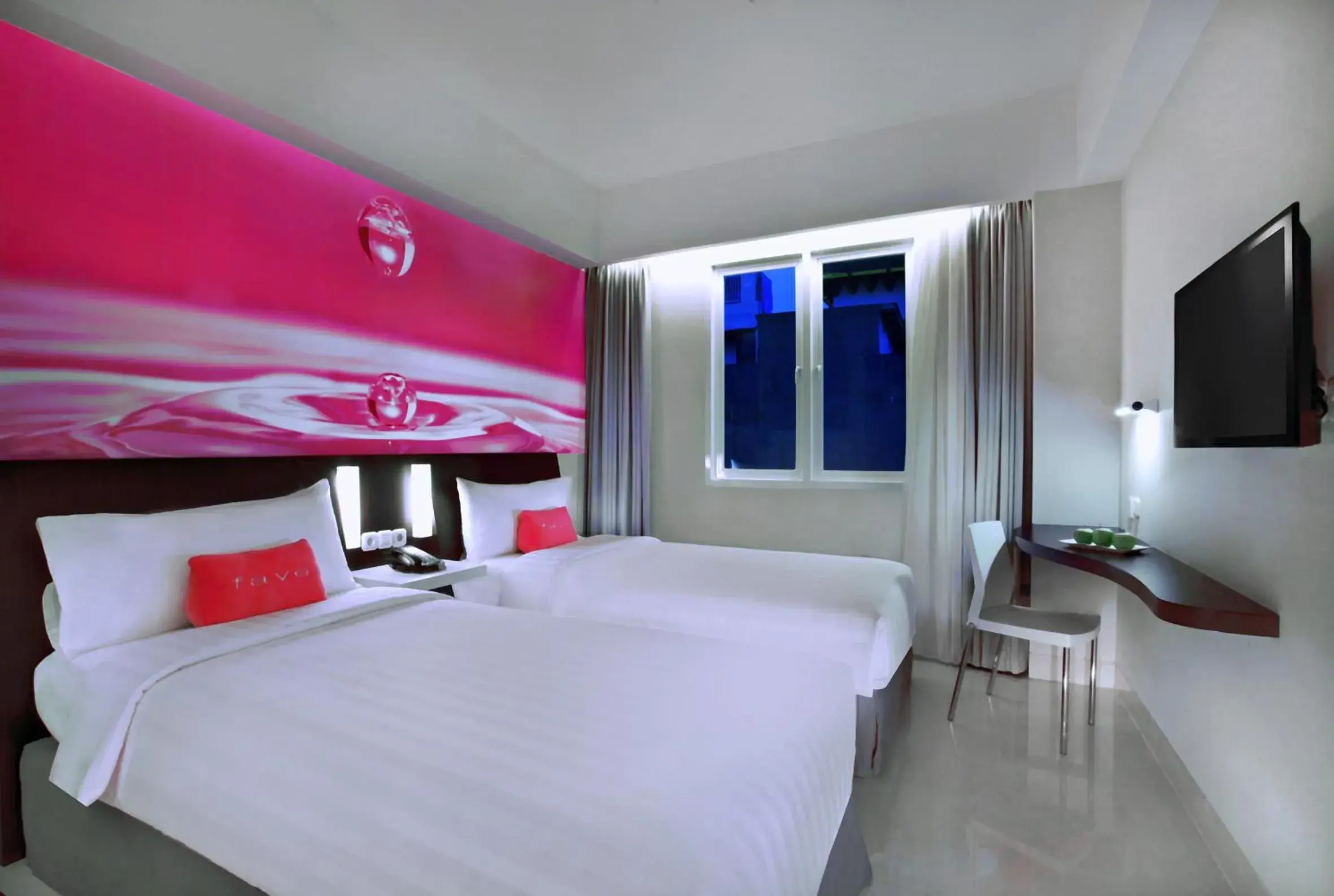 Standard Double or Twin Room in favehotel Zainul Arifin Standard Double or Twin Room in favehotel Zainul Arifin