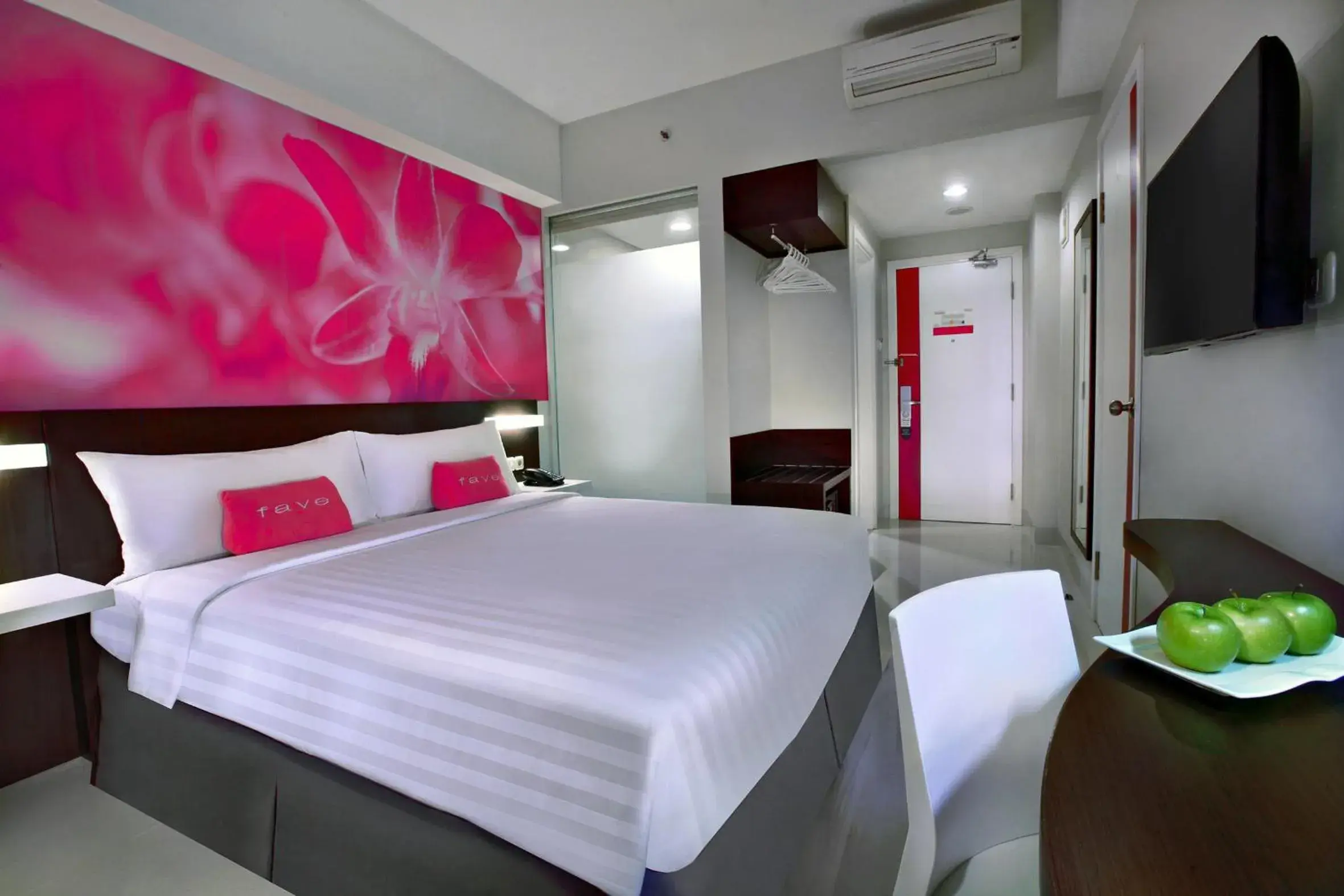 Standard Double or Twin Room in favehotel Zainul Arifin Standard Double or Twin Room in favehotel Zainul Arifin