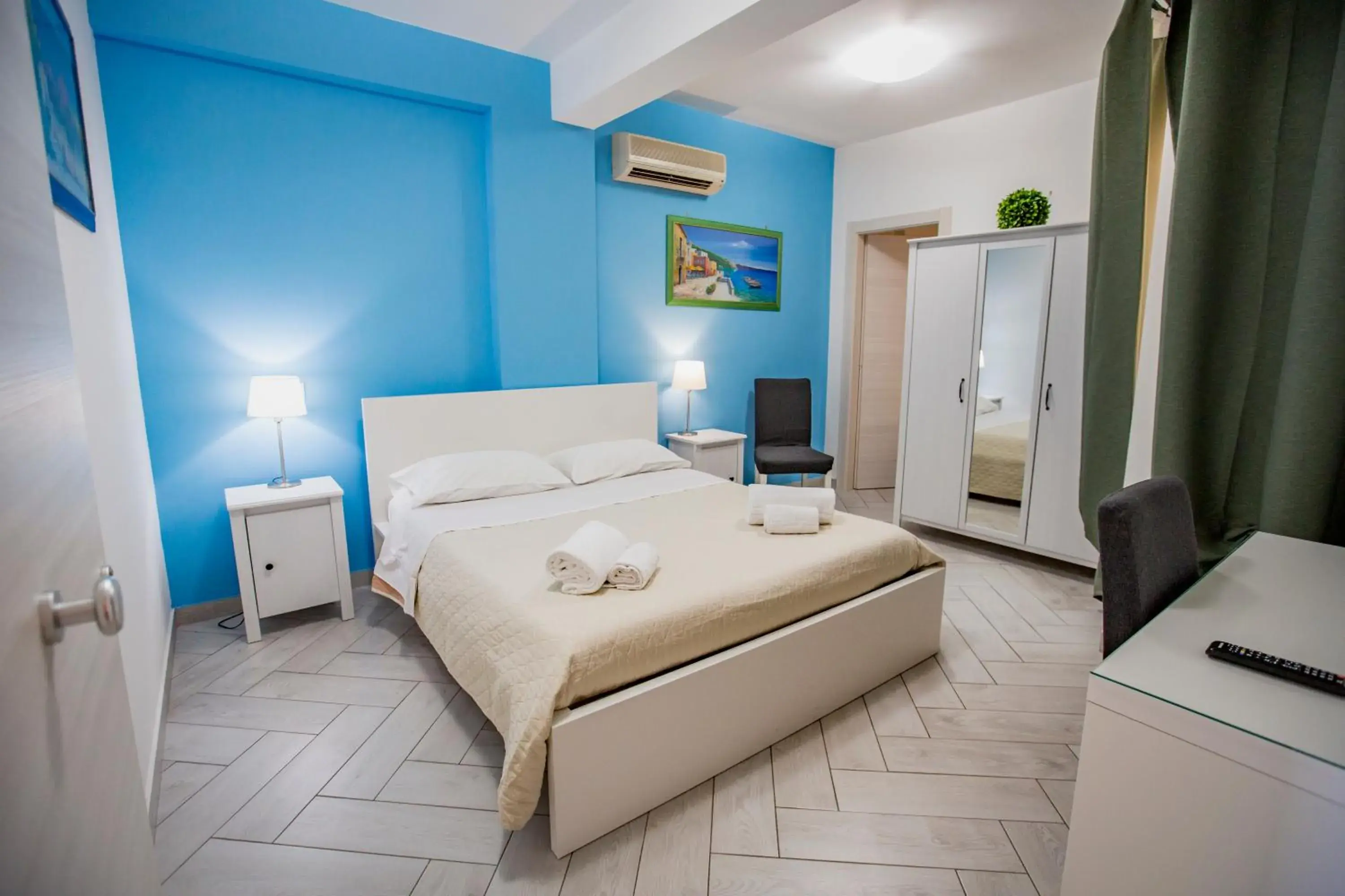 Double Room in Belvedere Rent Rooms Double Room in Belvedere Rent Rooms