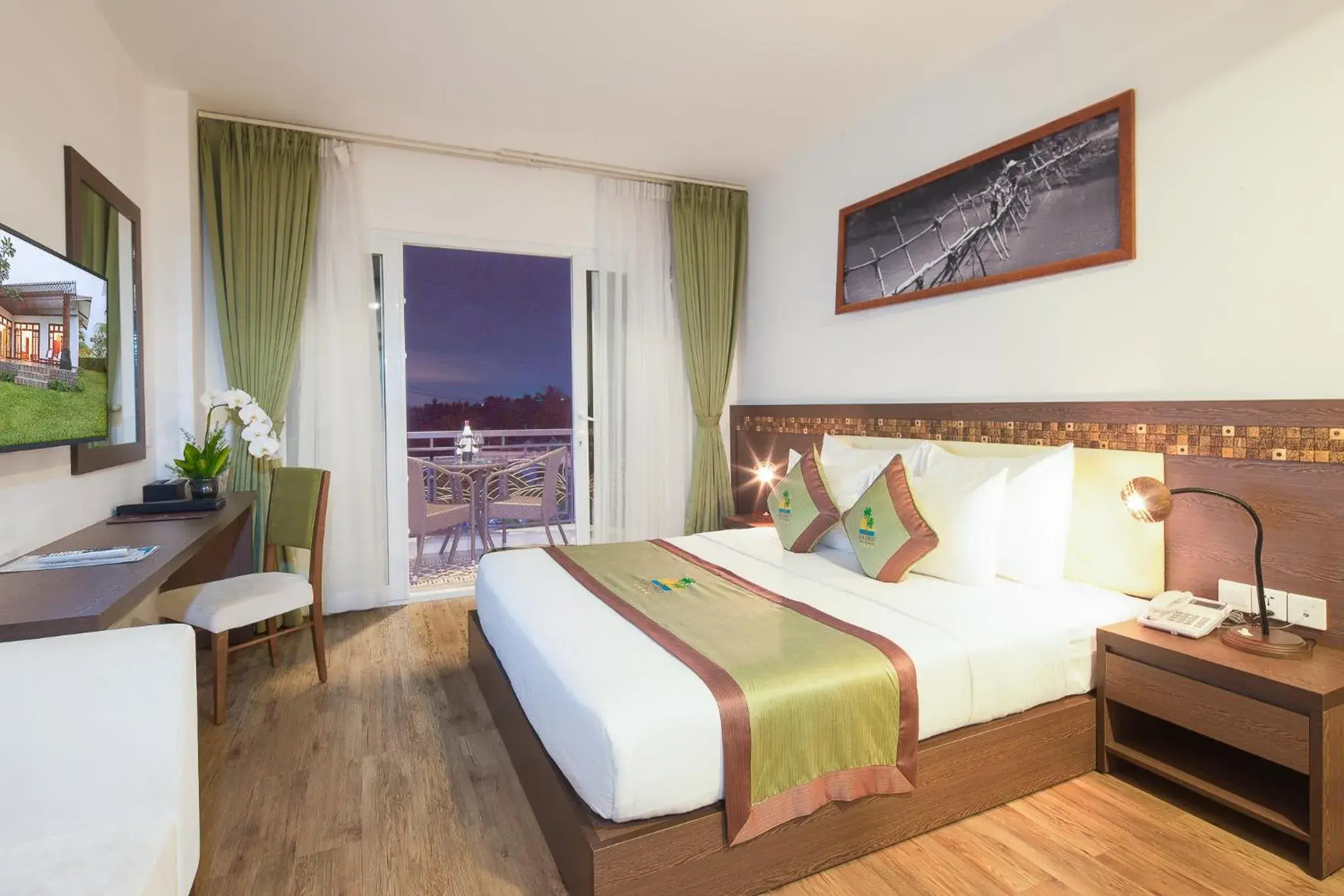 Double Superior City View in Ben Tre Riverside Resort Double Superior City View in Ben Tre Riverside Resort