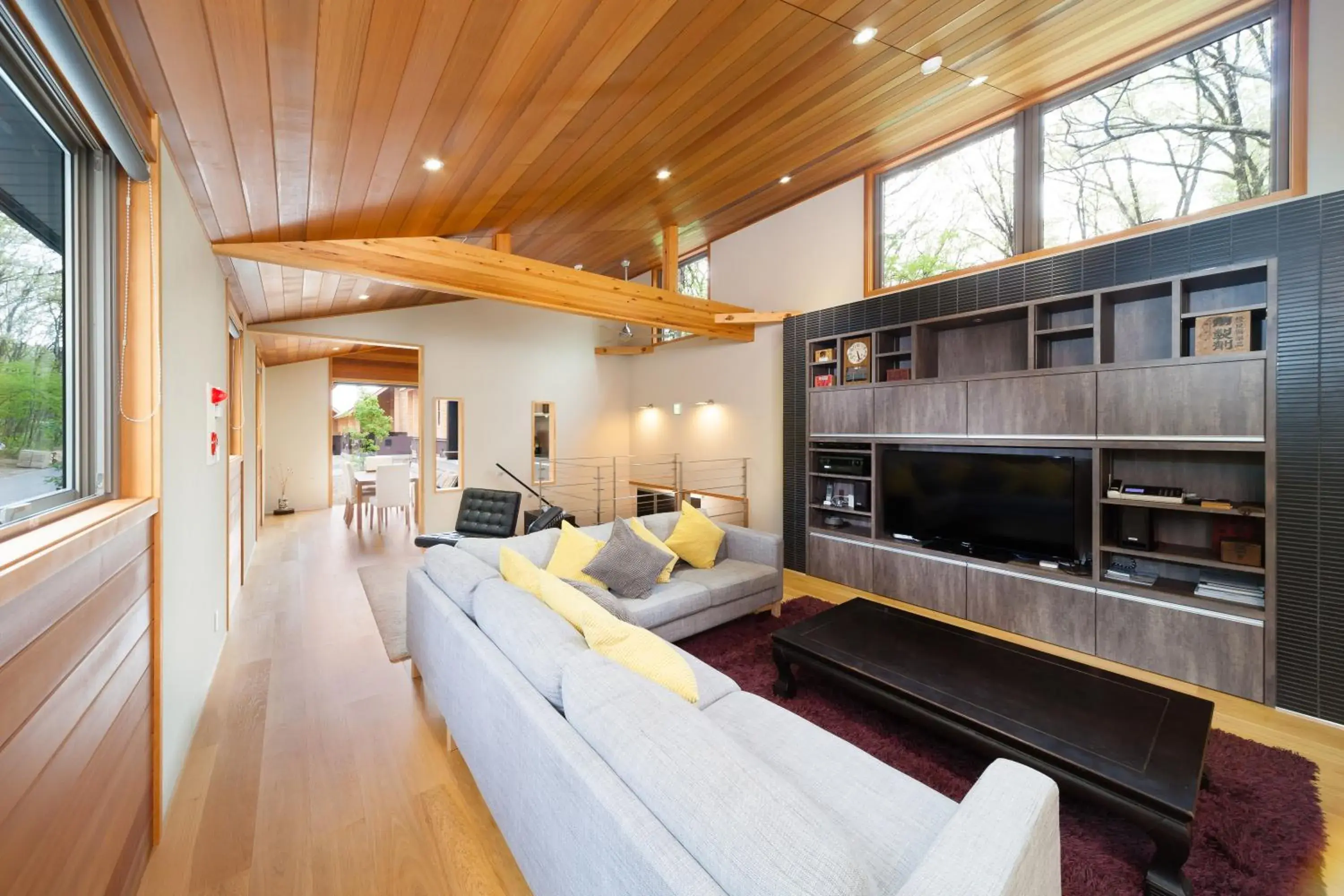 Phoenix Cocoon by HHG Phoenix Cocoon by HHG