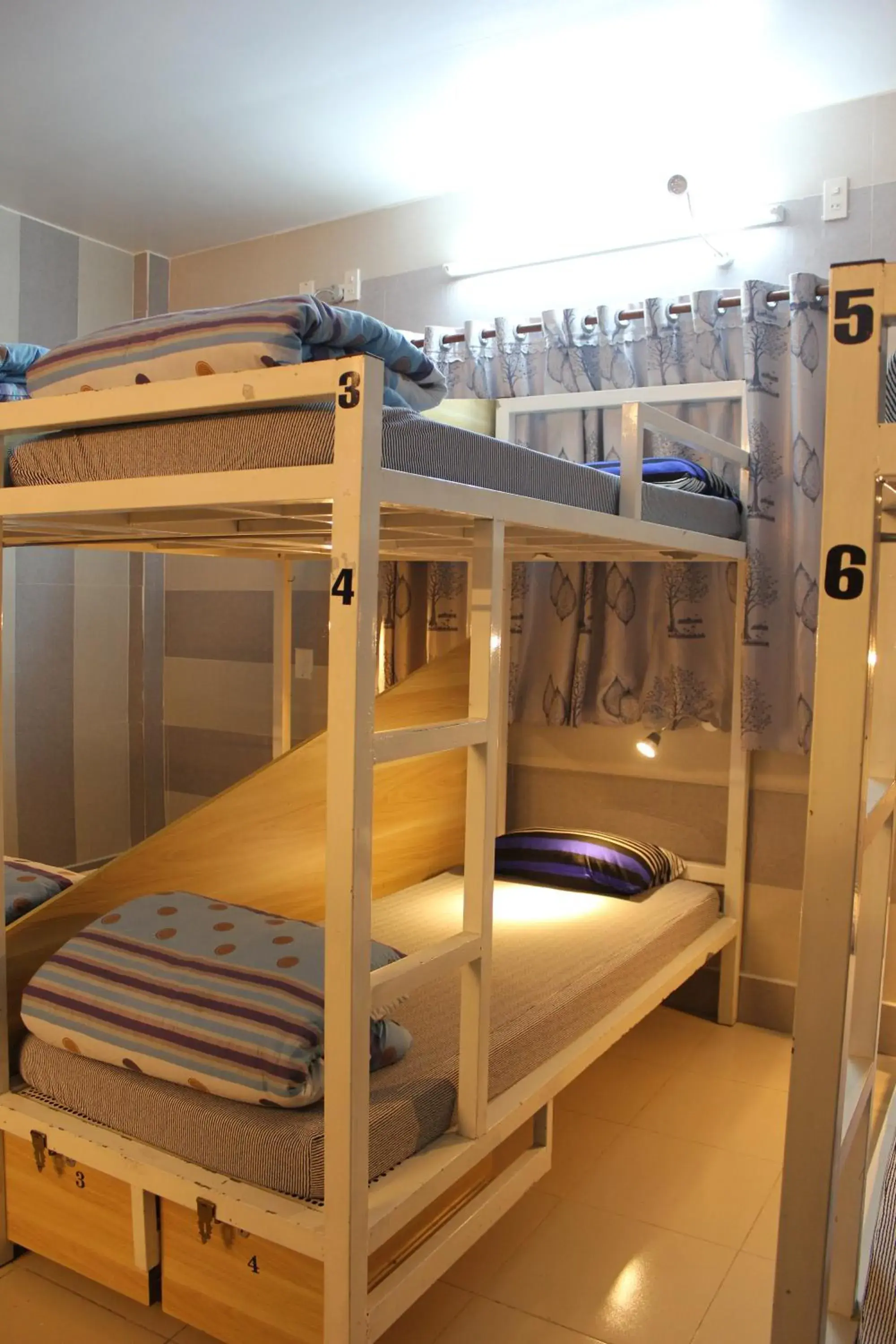 Bunk Bed in Mixed Dormitory Room in DaLat Sky Hostel Bunk Bed in Mixed Dormitory Room in DaLat Sky Hostel