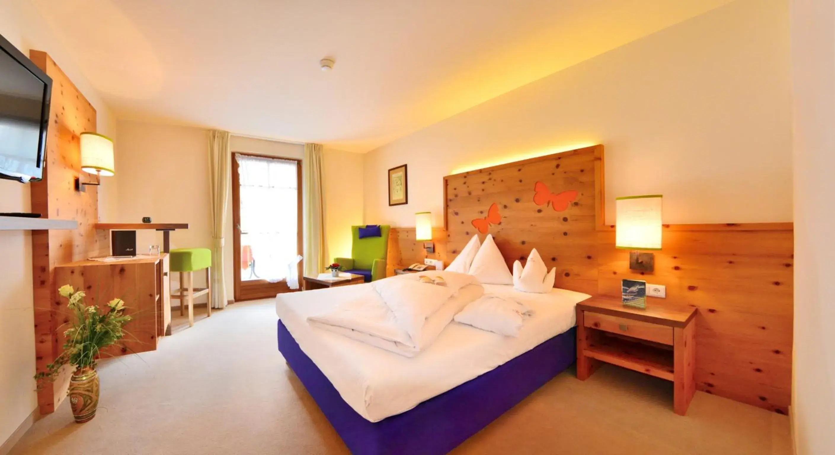 Comfort Single Room with Balcony in Mirabell Dolomites Hotel - Luxury Ayurveda & Spa Comfort Single Room with Balcony in Mirabell Dolomites Hotel - Luxury Ayurveda & Spa