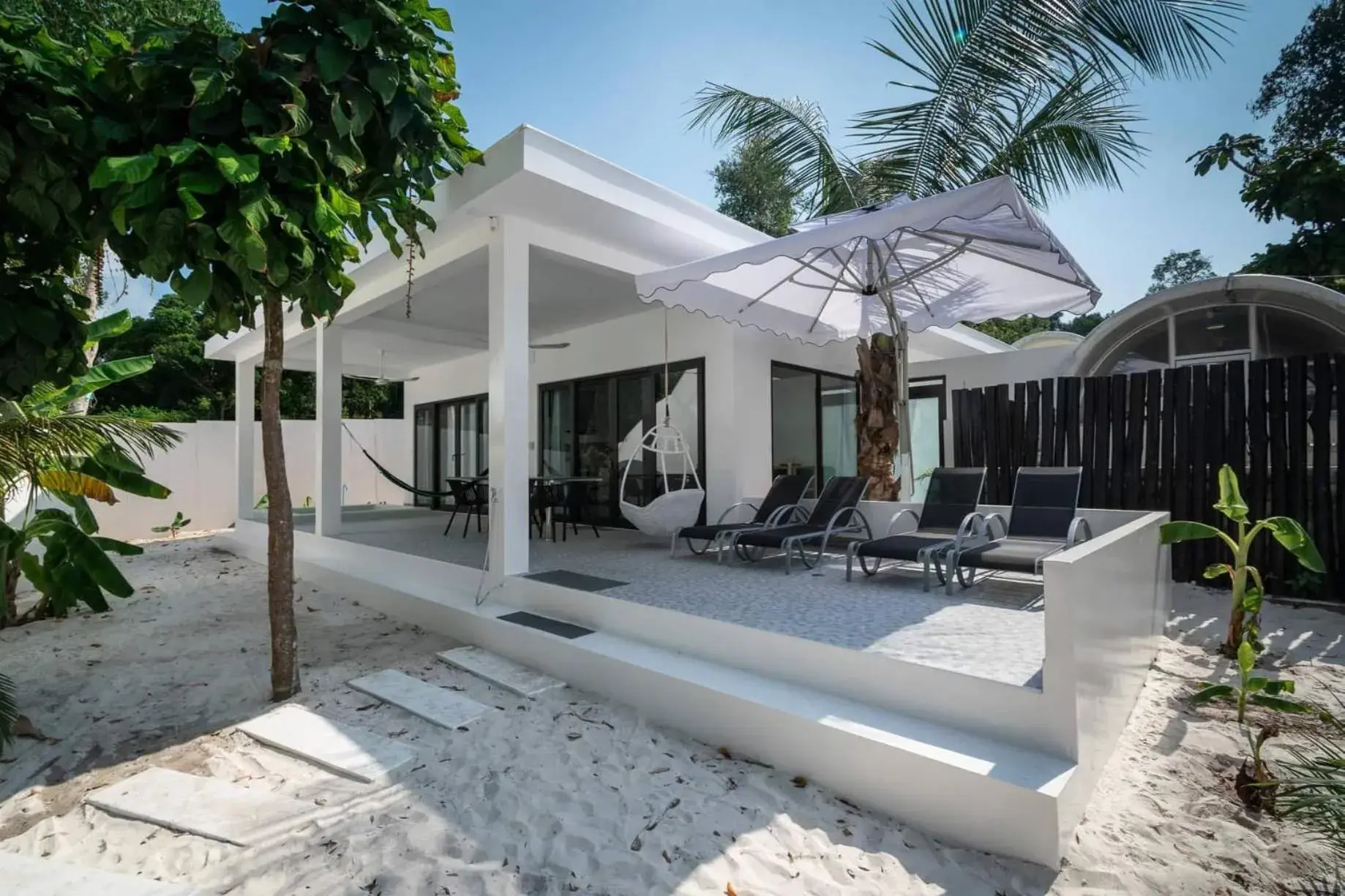 Family Villa with Private Jacuzzi in Moonlight Resort Family Villa with Private Jacuzzi in Moonlight Resort