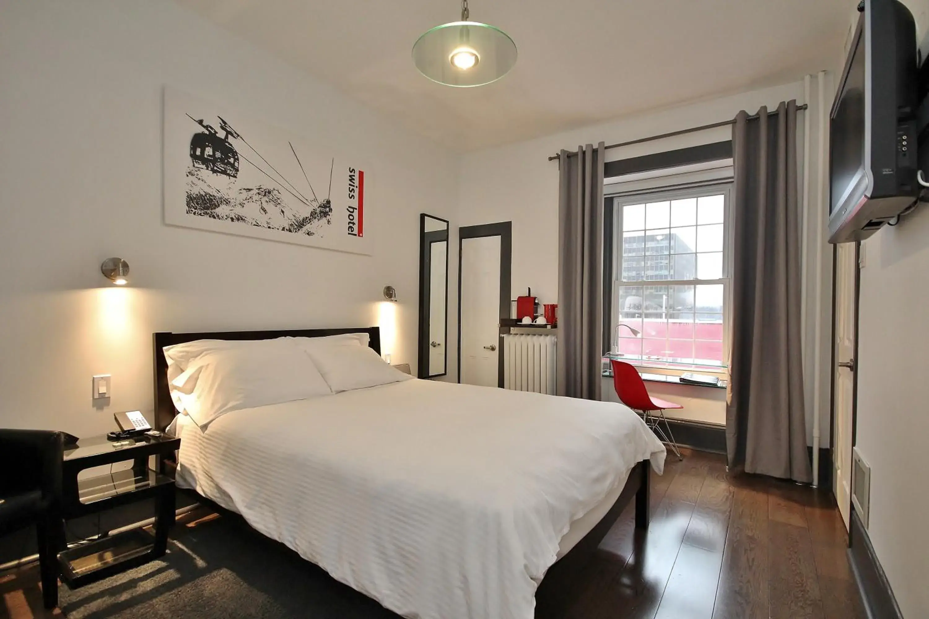 Standard Queen Room in Swiss Hotel Standard Queen Room in Swiss Hotel