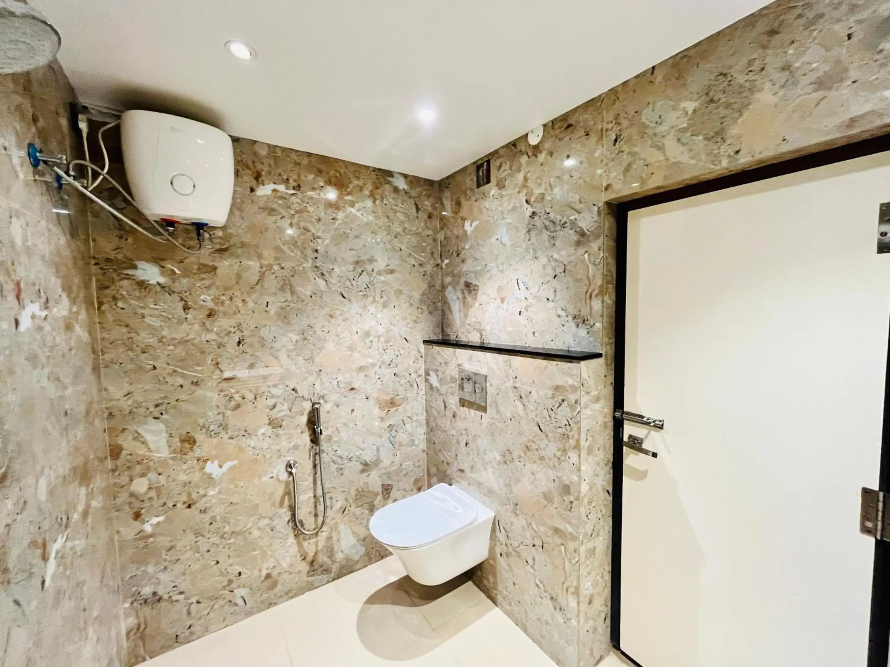 Executive Suite in Shankar Bhavan By Vinayak Hotels Executive Suite in Shankar Bhavan By Vinayak Hotels