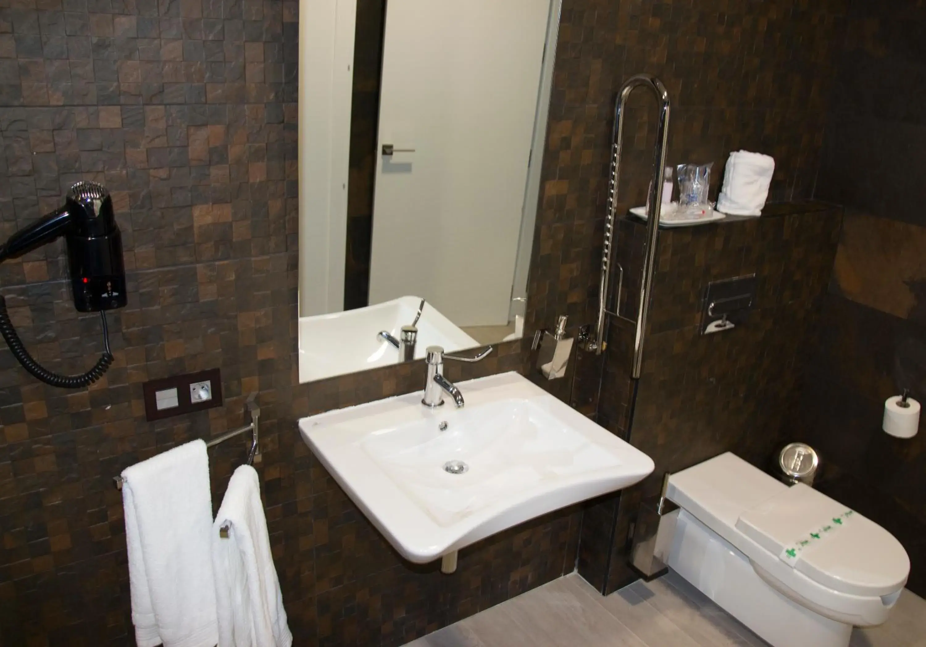 King Room with Roll-In Shower - Disability Access in Hotel Barrio Nuevo King Room with Roll-In Shower - Disability Access in Hotel Barrio Nuevo