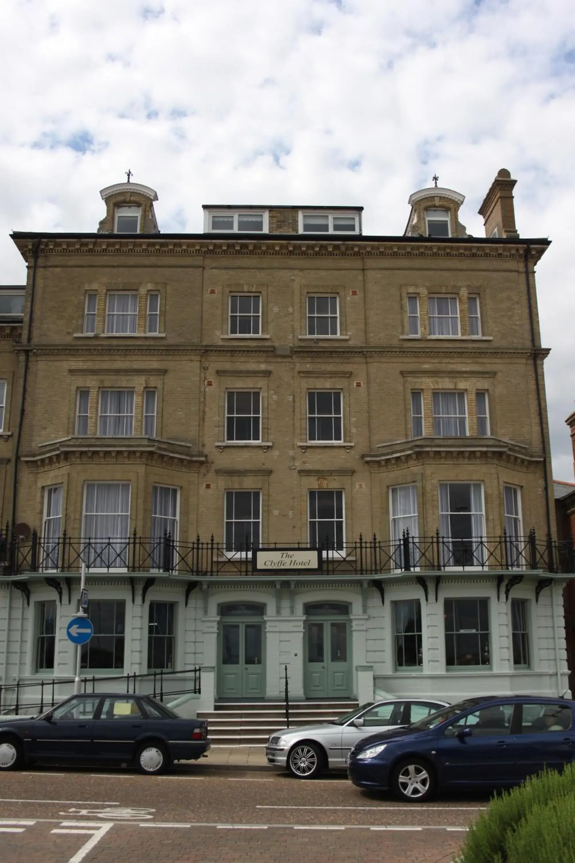 The Clyffe Hotel The Clyffe Hotel