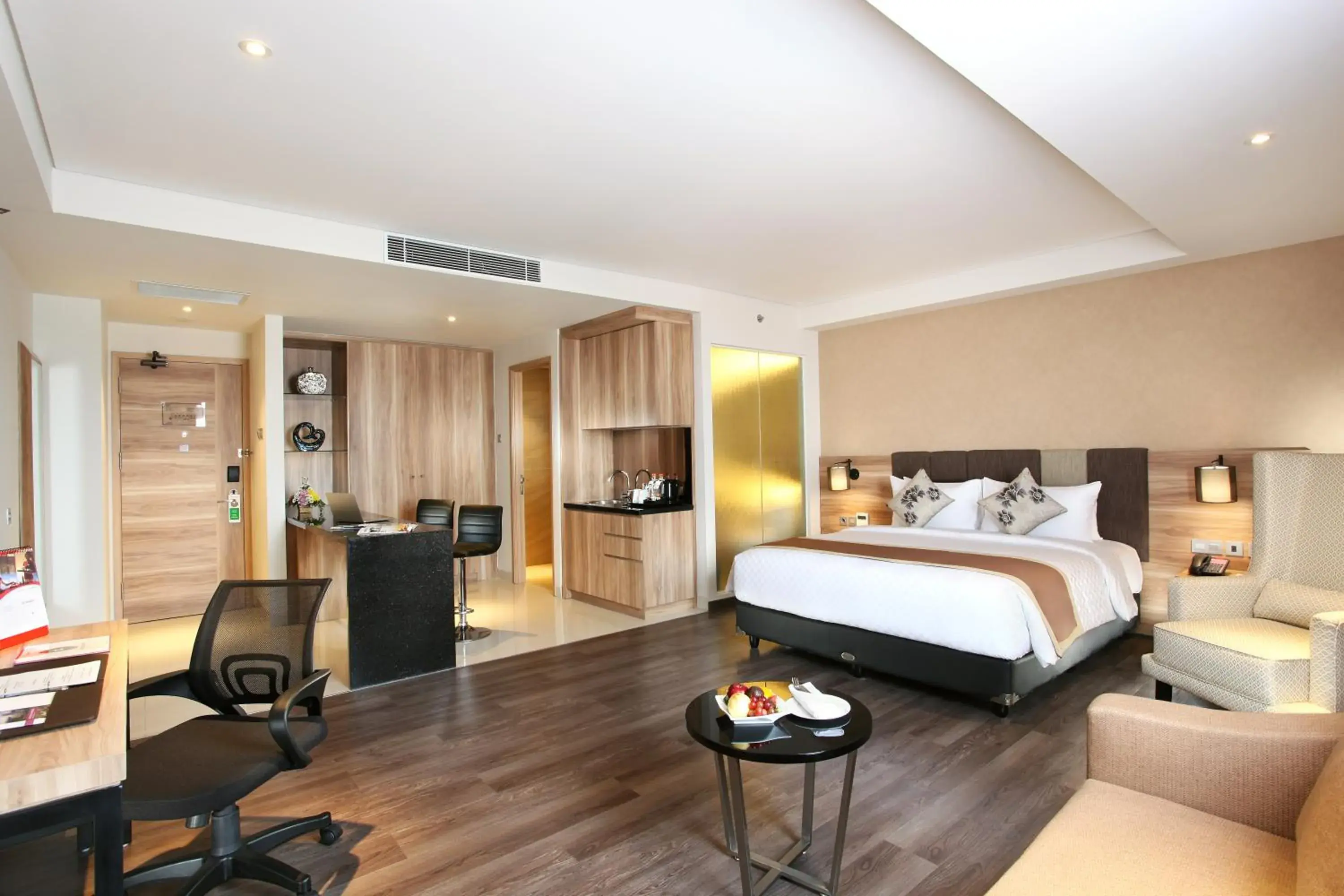 Business Studio in Swiss-Belinn Karawang Business Studio in Swiss-Belinn Karawang