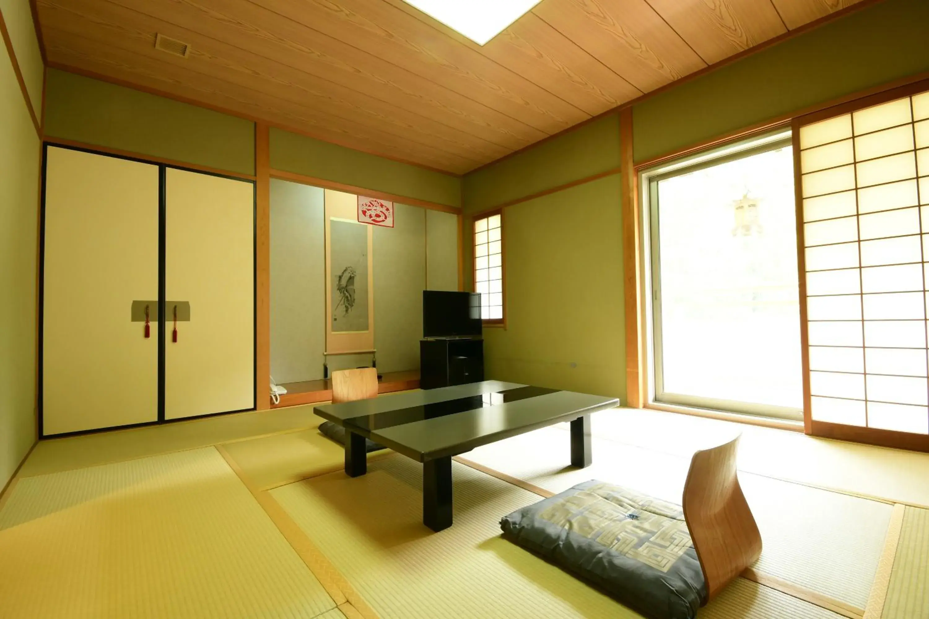 Standard Twin Room in 高野山 宿坊 総持院 -Koyasan Shukubo Sojiin- Standard Twin Room in 高野山 宿坊 総持院 -Koyasan Shukubo Sojiin-