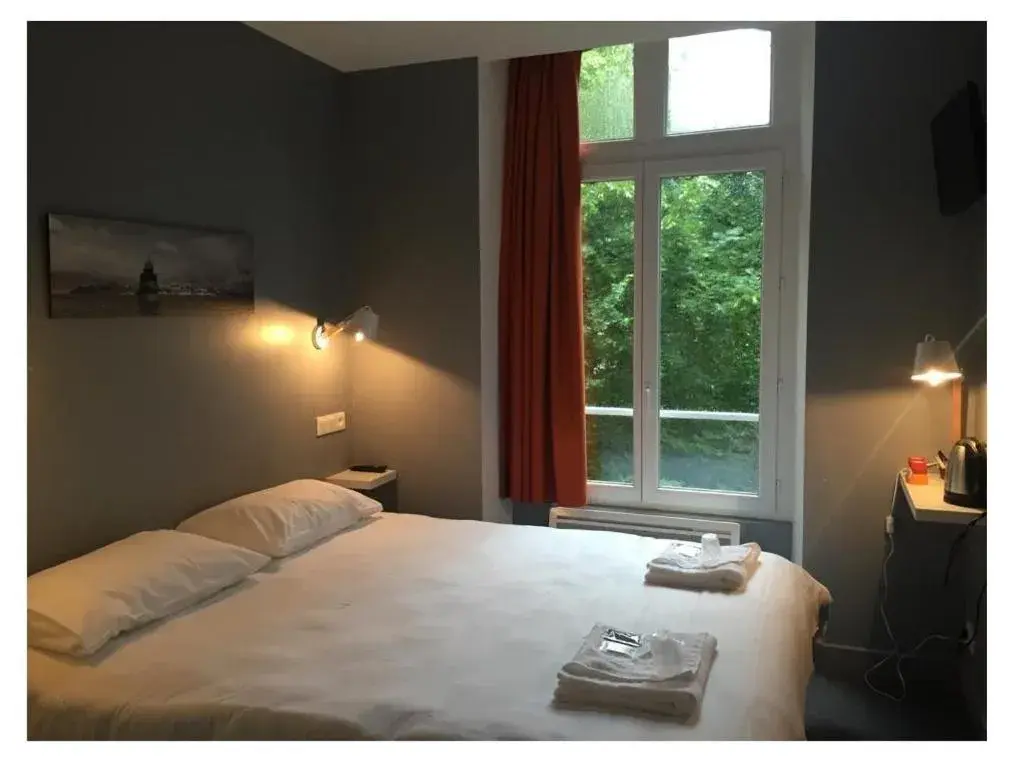 Double Room in Au Bout Du Quai Double Room in Au Bout Du Quai