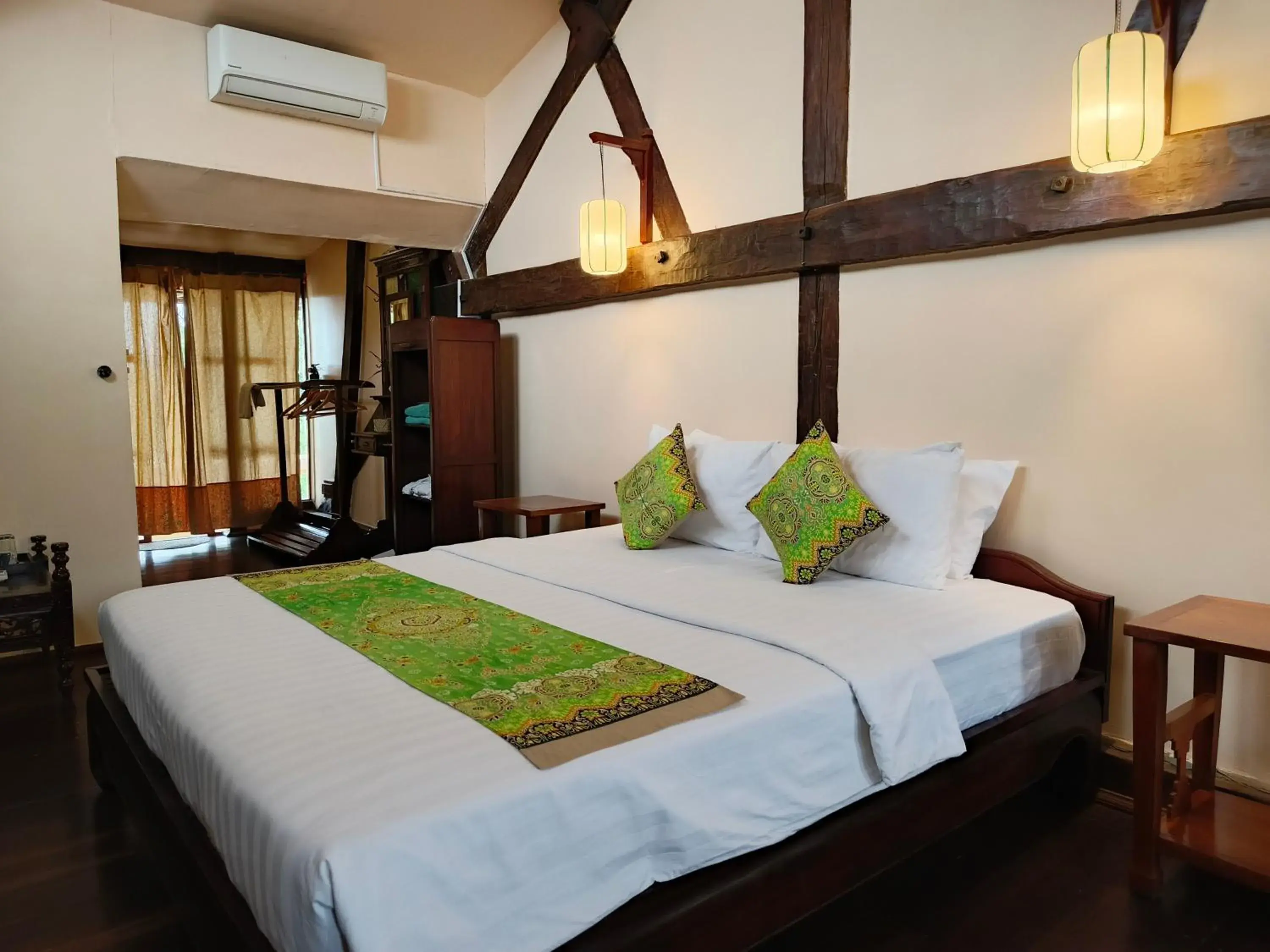 Double Room with Balcony in La Villa Double Room with Balcony in La Villa